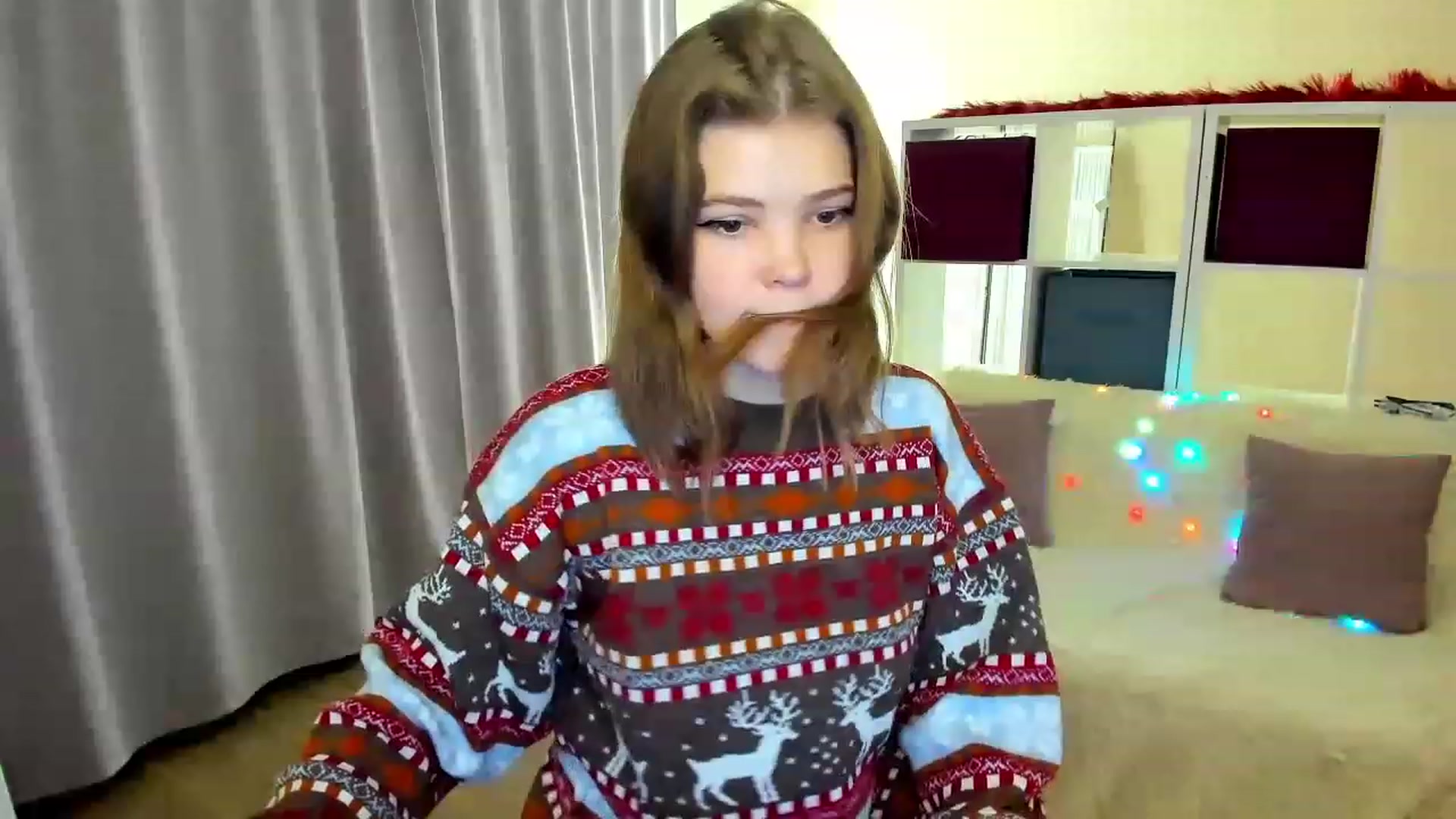 Gallery image thumbnail from EffyShy's myfreecams stream on, 12/10/2022, 18:49 image 3 of 20