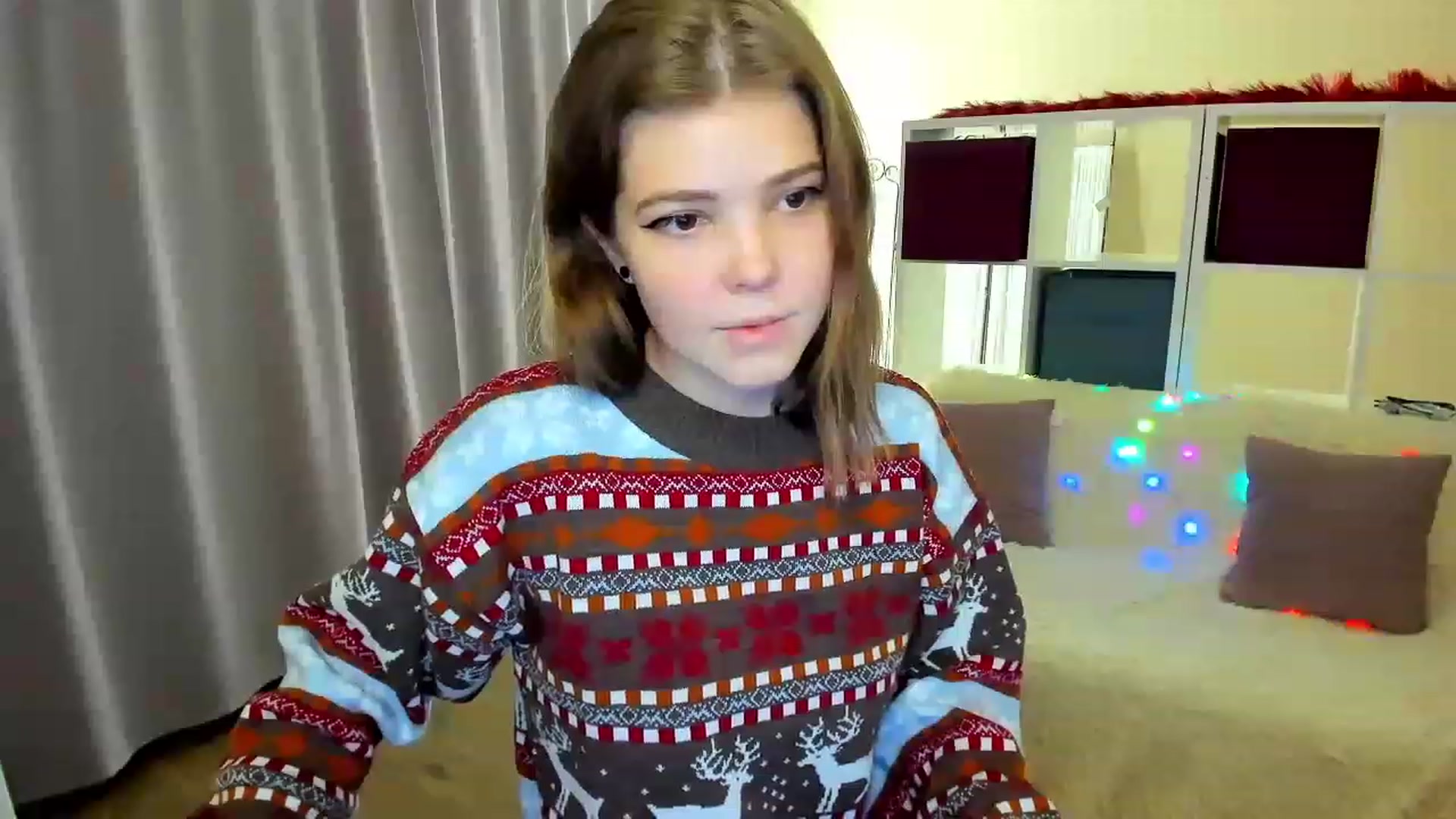 Gallery image thumbnail from EffyShy's myfreecams stream on, 12/10/2022, 18:49 image 8 of 20