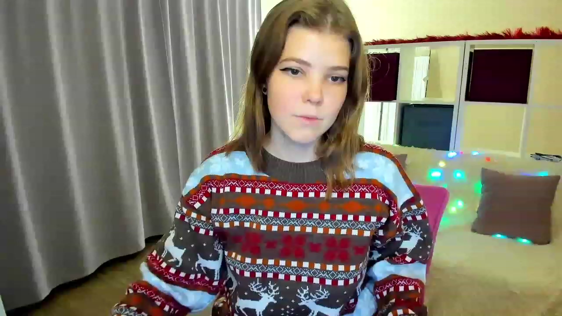 Gallery image thumbnail from EffyShy's myfreecams stream on, 12/10/2022, 18:49 image 17 of 20