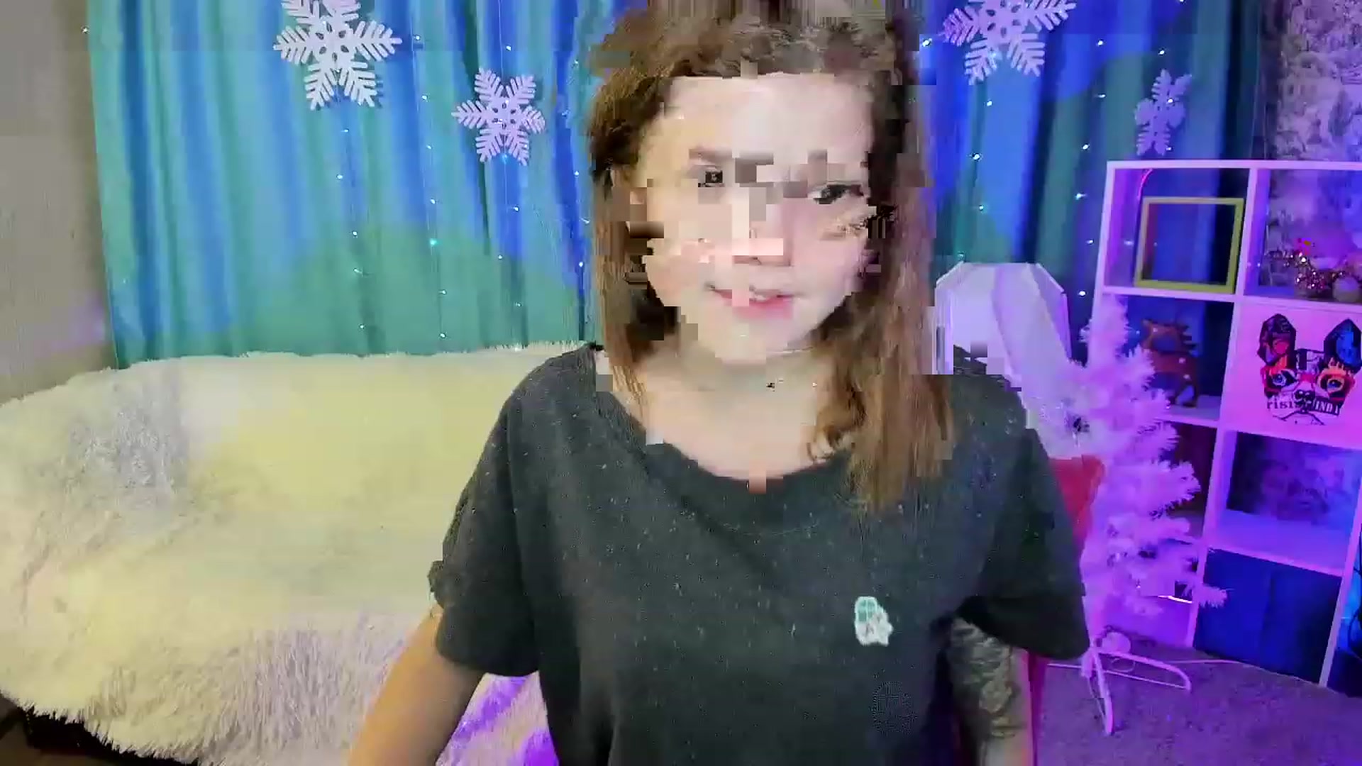 Gallery image thumbnail from EffyShy's myfreecams stream on, 12/18/2022, 19:43 image 3 of 20
