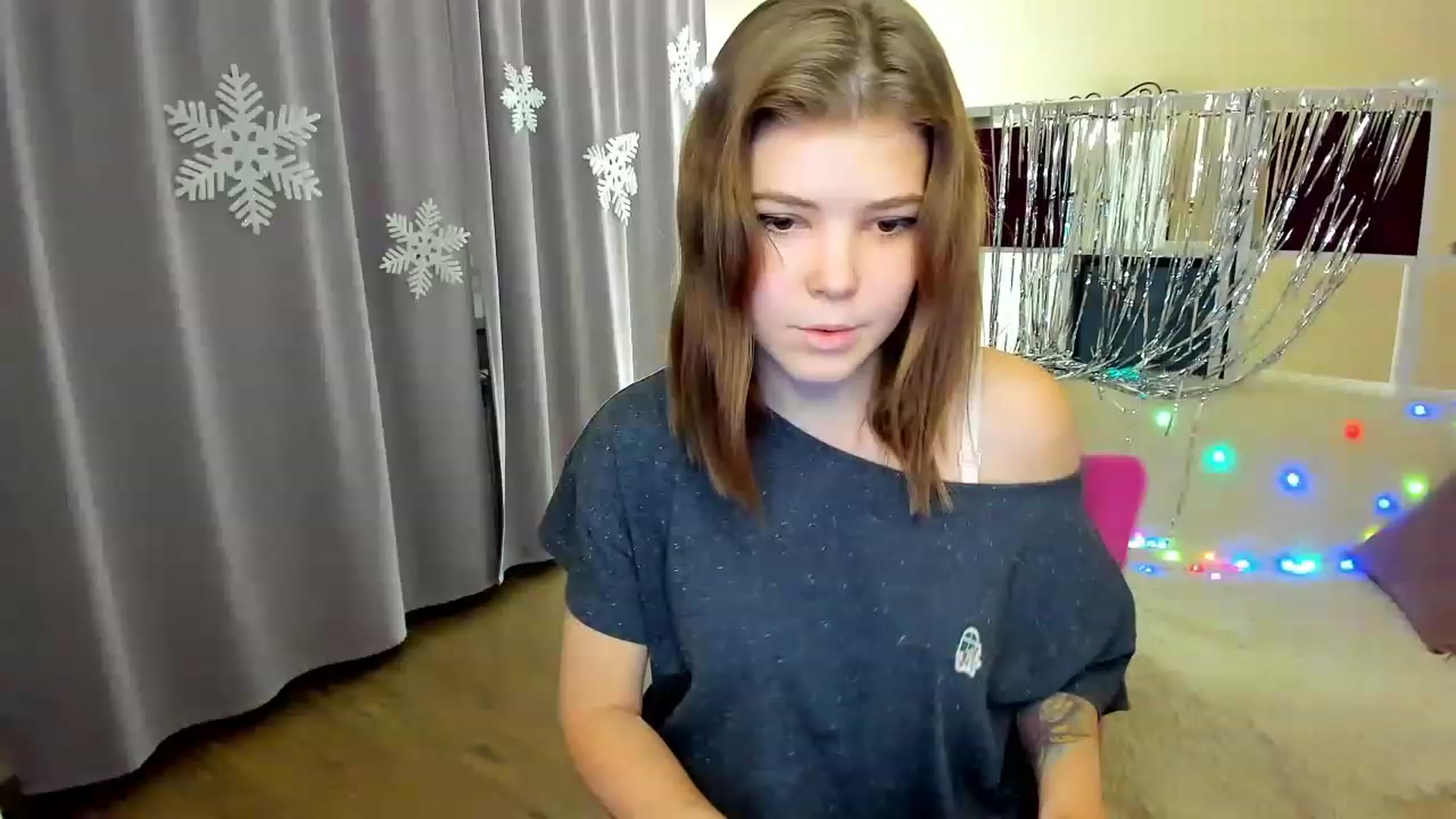 Gallery image thumbnail from EffyShy's myfreecams stream on, 12/20/2022, 15:57 image 13 of 20