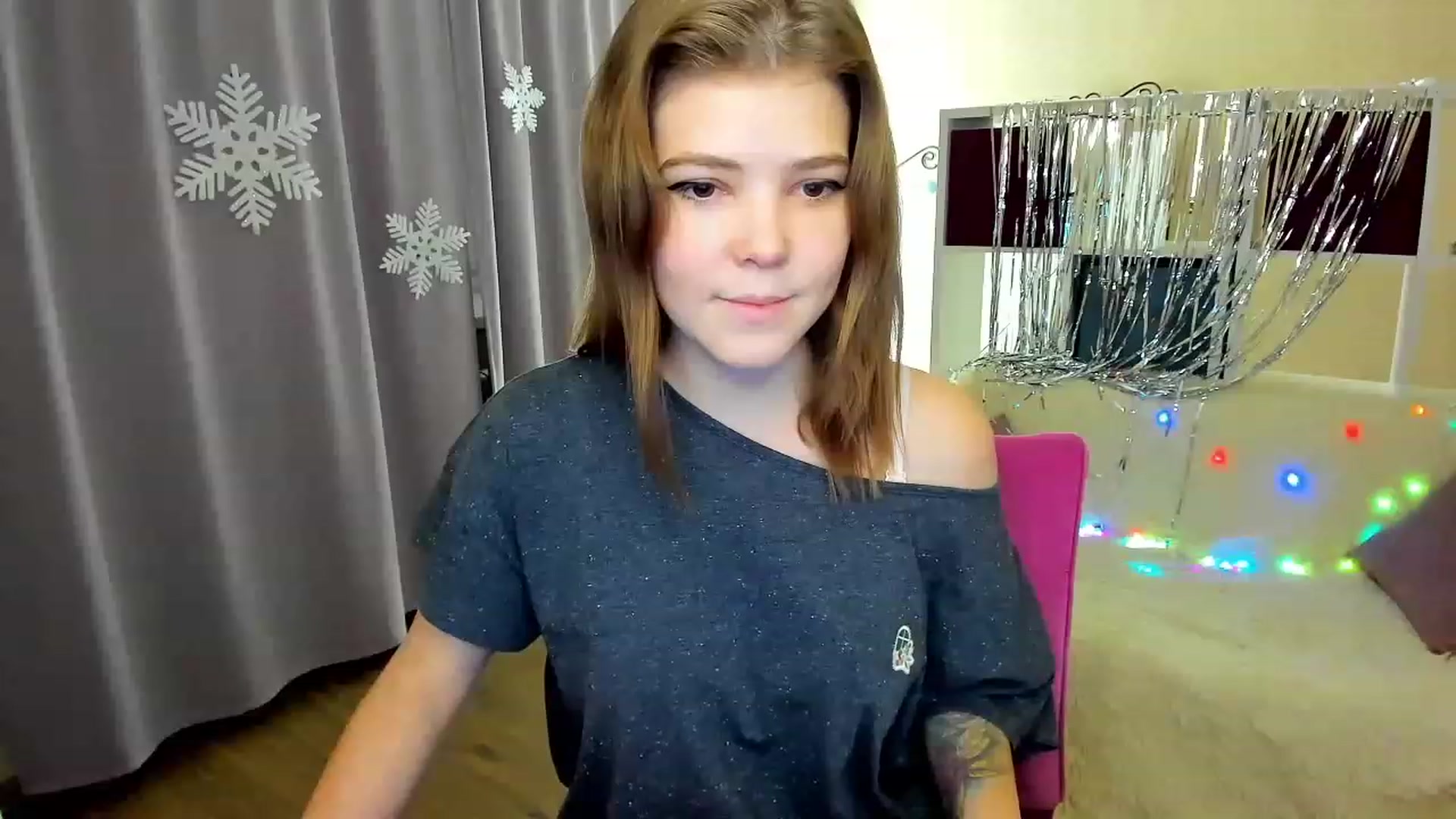 Gallery image thumbnail from EffyShy's myfreecams stream on, 12/20/2022, 15:57 image 8 of 20