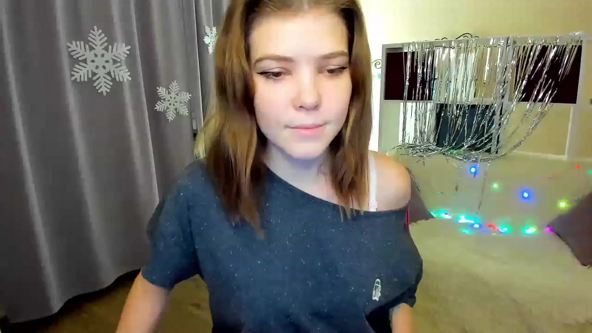 Gallery image thumbnail from EffyShy's myfreecams stream on, 12/20/2022, 15:57 image 3 of 20