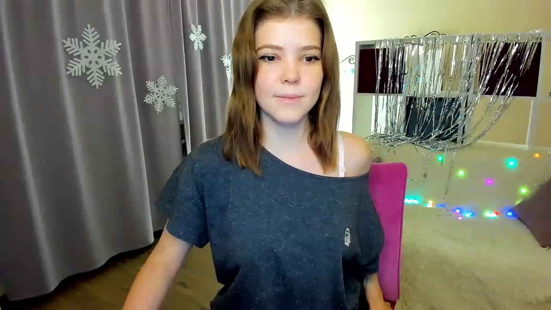 Gallery image thumbnail from EffyShy's myfreecams stream on, 12/20/2022, 15:57 image 4 of 20