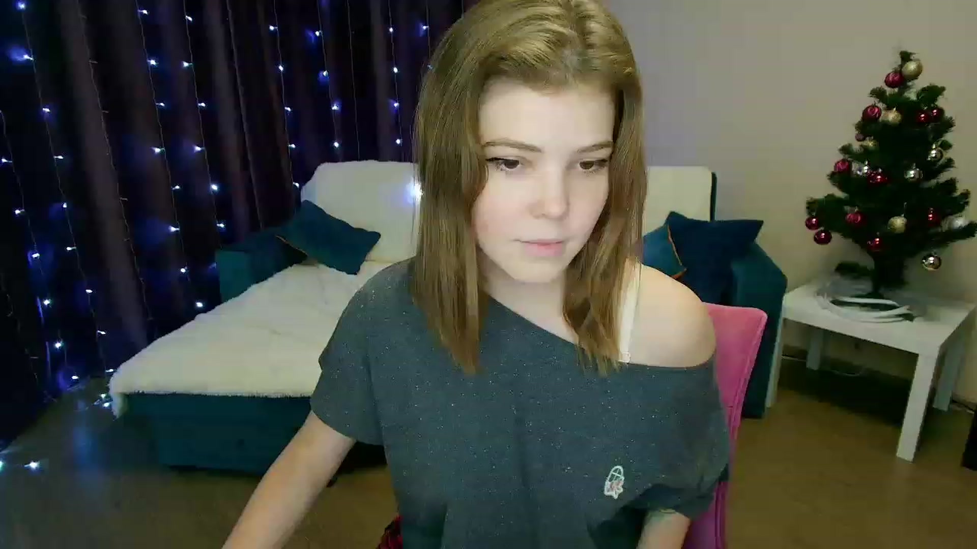 Gallery image thumbnail from EffyShy's myfreecams stream on, 12/20/2022, 18:01 image 13 of 20
