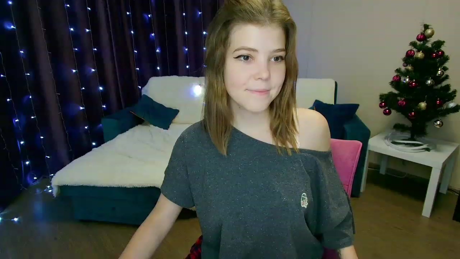 Gallery image thumbnail from EffyShy's myfreecams stream on, 12/20/2022, 18:01 image 11 of 20