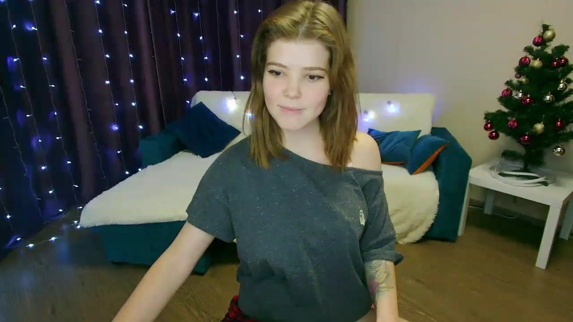 Gallery image thumbnail from EffyShy's myfreecams stream on, 12/21/2022, 16:20 image 3 of 20