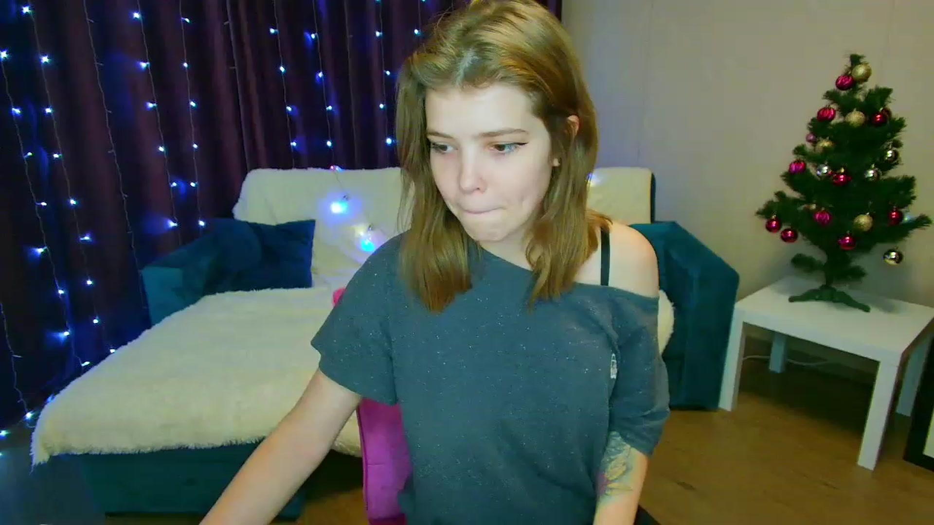 Gallery image thumbnail from EffyShy's myfreecams stream on, 12/30/2022, 17:53 image 14 of 20