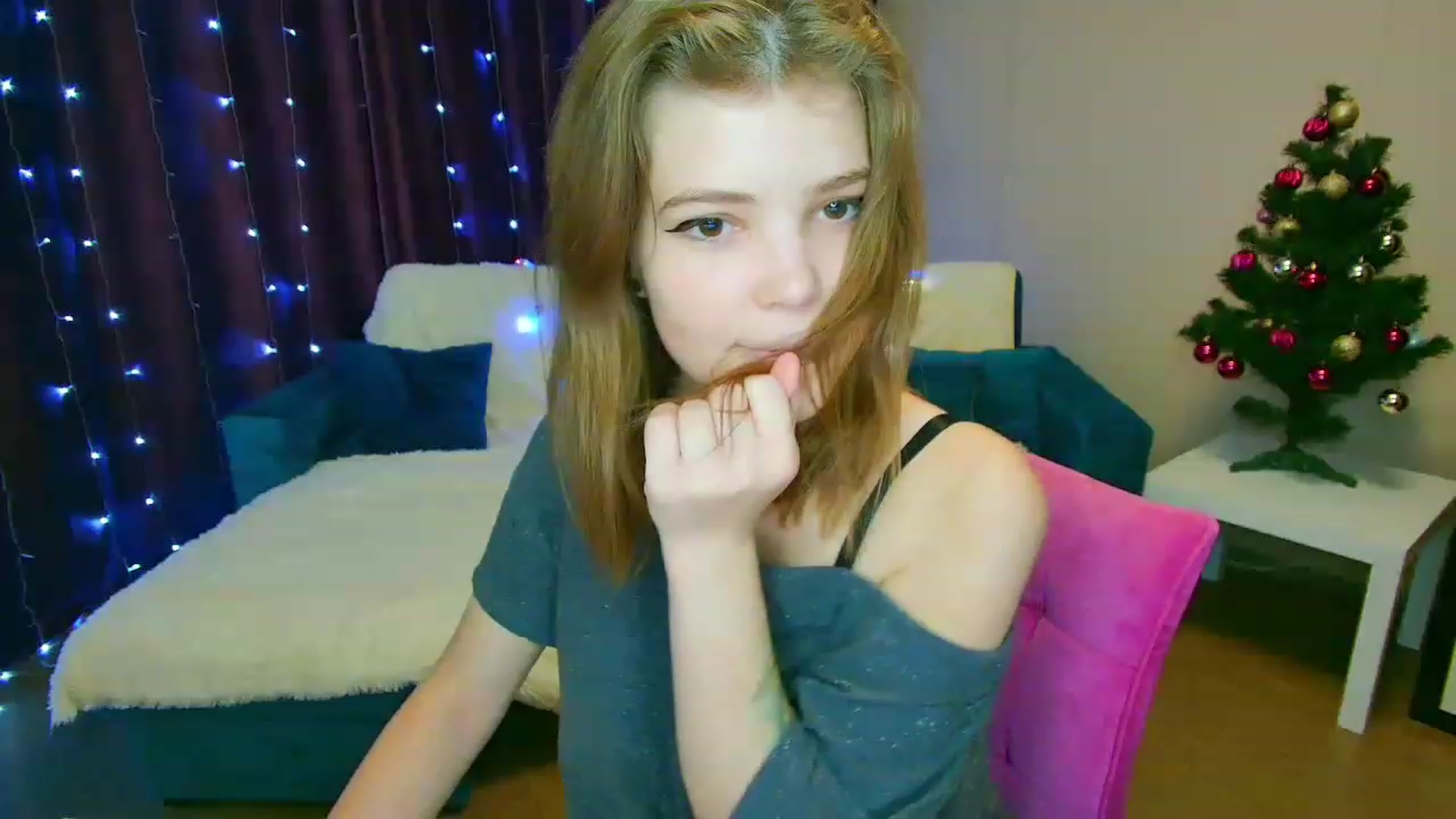 Gallery image thumbnail from EffyShy's myfreecams stream on, 12/30/2022, 17:53 image 6 of 20