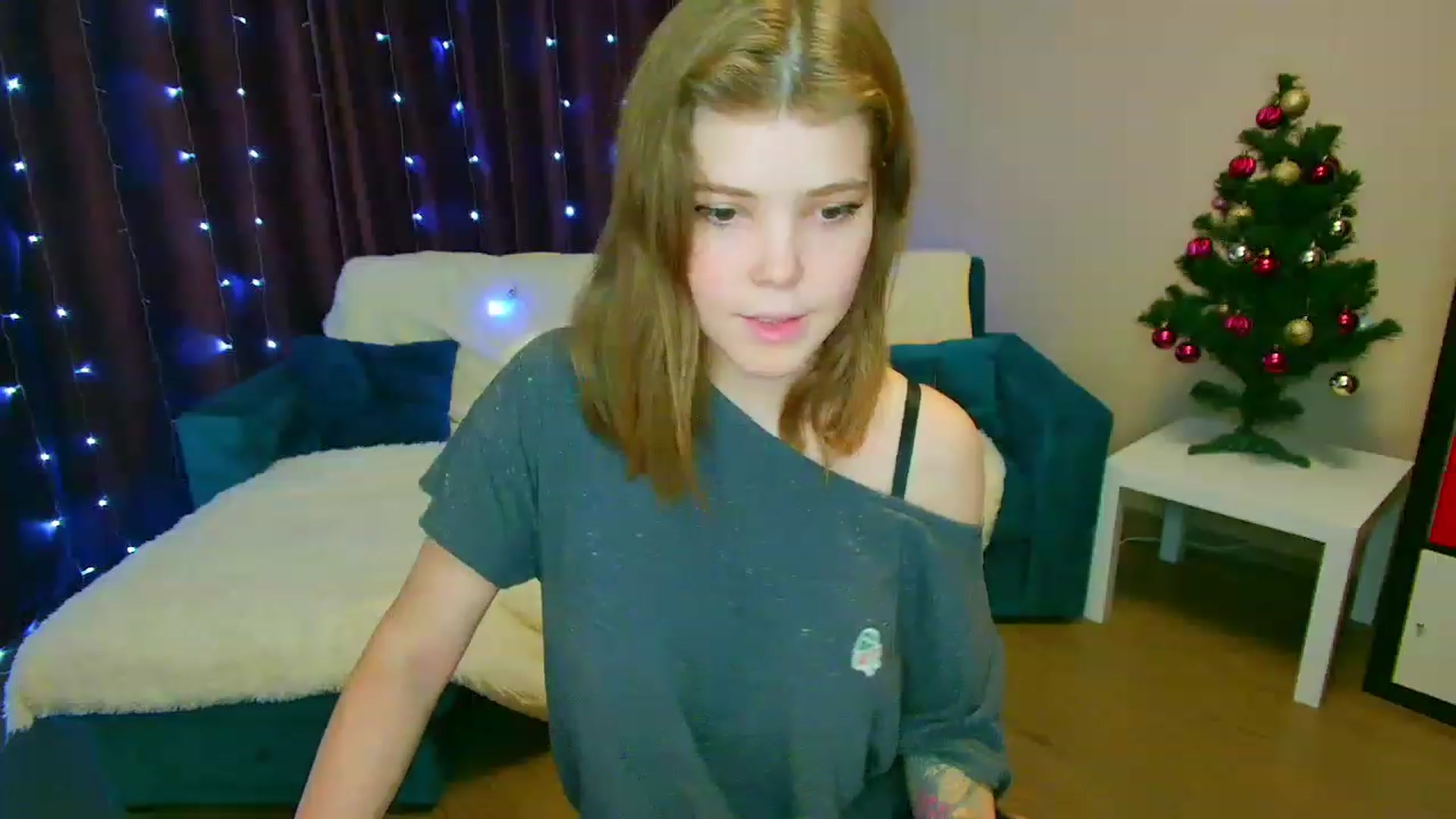 Gallery image thumbnail from EffyShy's myfreecams stream on, 12/30/2022, 23:12 image 17 of 20