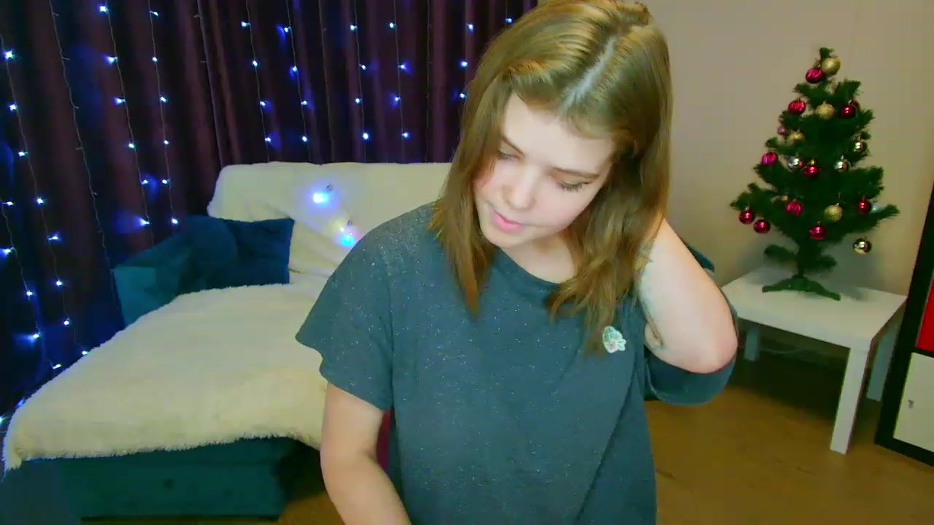 Gallery image thumbnail from EffyShy's myfreecams stream on, 12/30/2022, 23:12 image 10 of 20