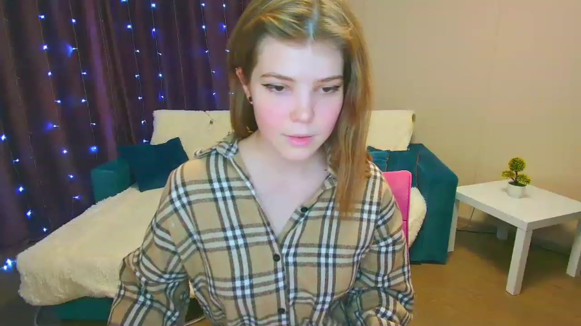 Gallery image thumbnail from EffyShy's myfreecams stream on, 01/18/2023, 17:06 image 16 of 20