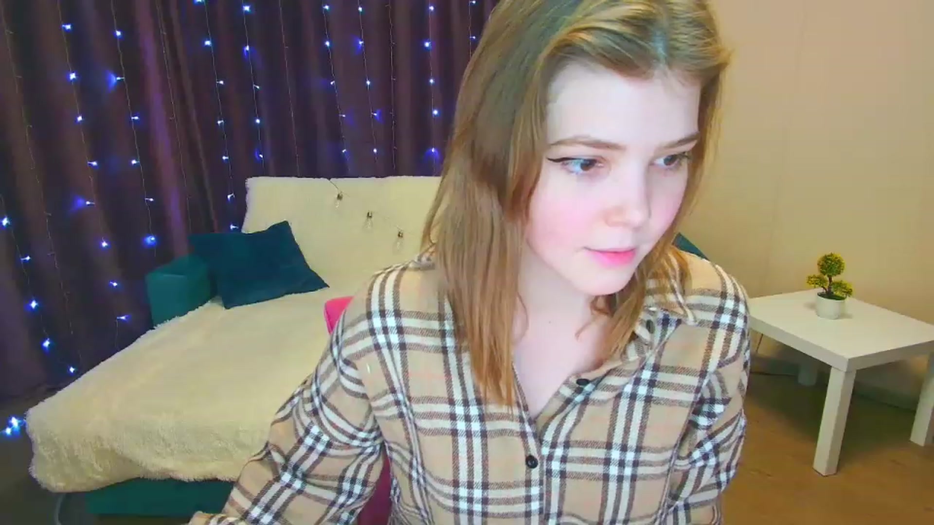 Gallery image thumbnail from EffyShy's myfreecams stream on, 01/18/2023, 17:06 image 11 of 20