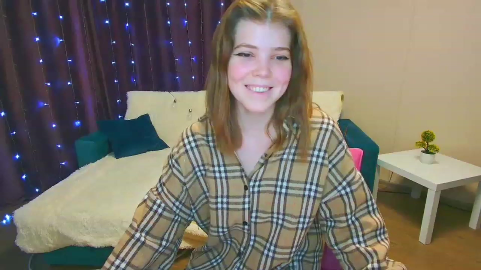 Gallery image thumbnail from EffyShy's myfreecams stream on, 01/18/2023, 17:06 image 13 of 20