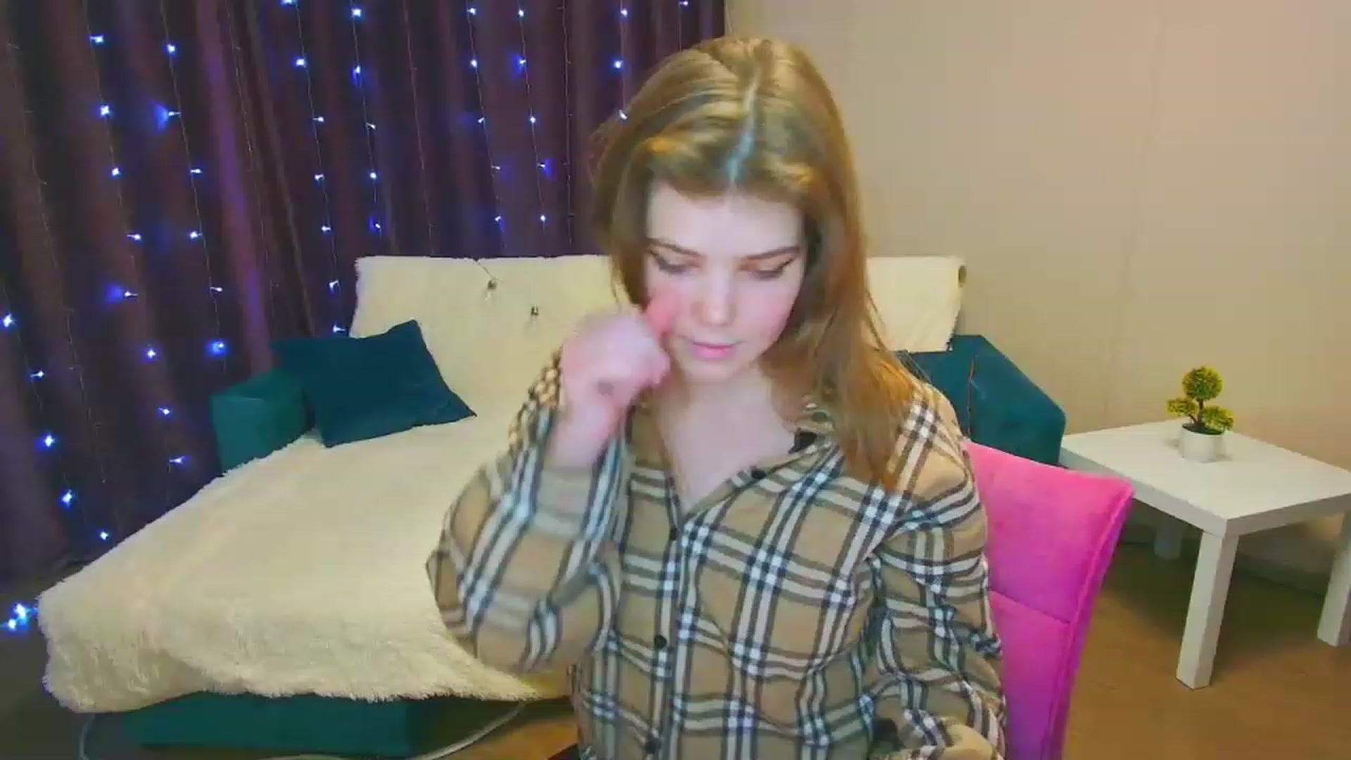 Gallery image thumbnail from EffyShy's myfreecams stream on, 01/18/2023, 17:06 image 1 of 20