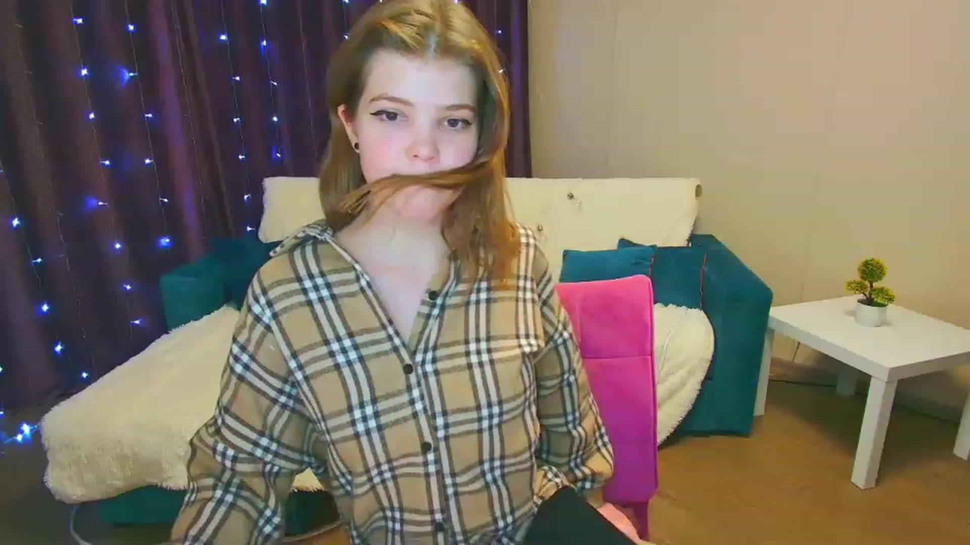 Gallery image thumbnail from EffyShy's myfreecams stream on, 01/18/2023, 21:47 image 8 of 20