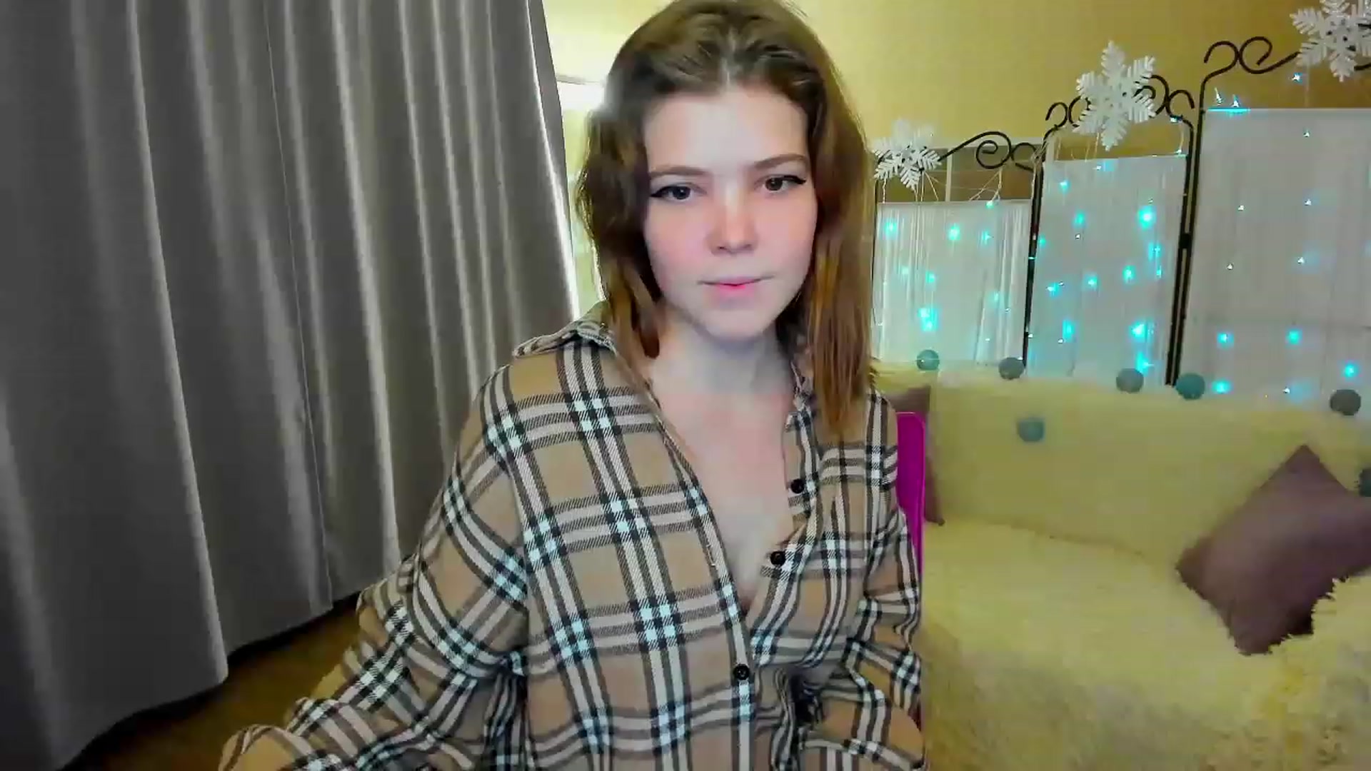 Gallery image thumbnail from EffyShy's myfreecams stream on, 01/19/2023, 14:26 image 8 of 20