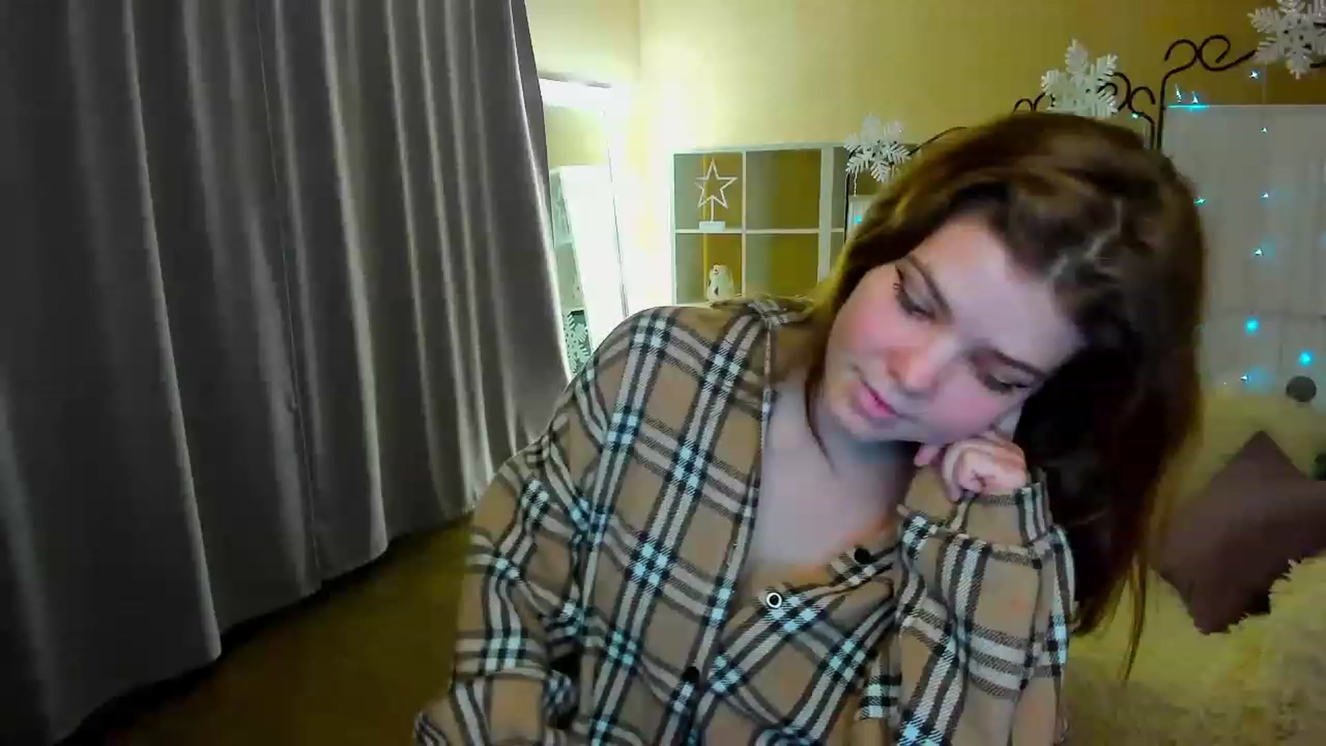Gallery image thumbnail from EffyShy's myfreecams stream on, 01/19/2023, 14:26 image 17 of 20