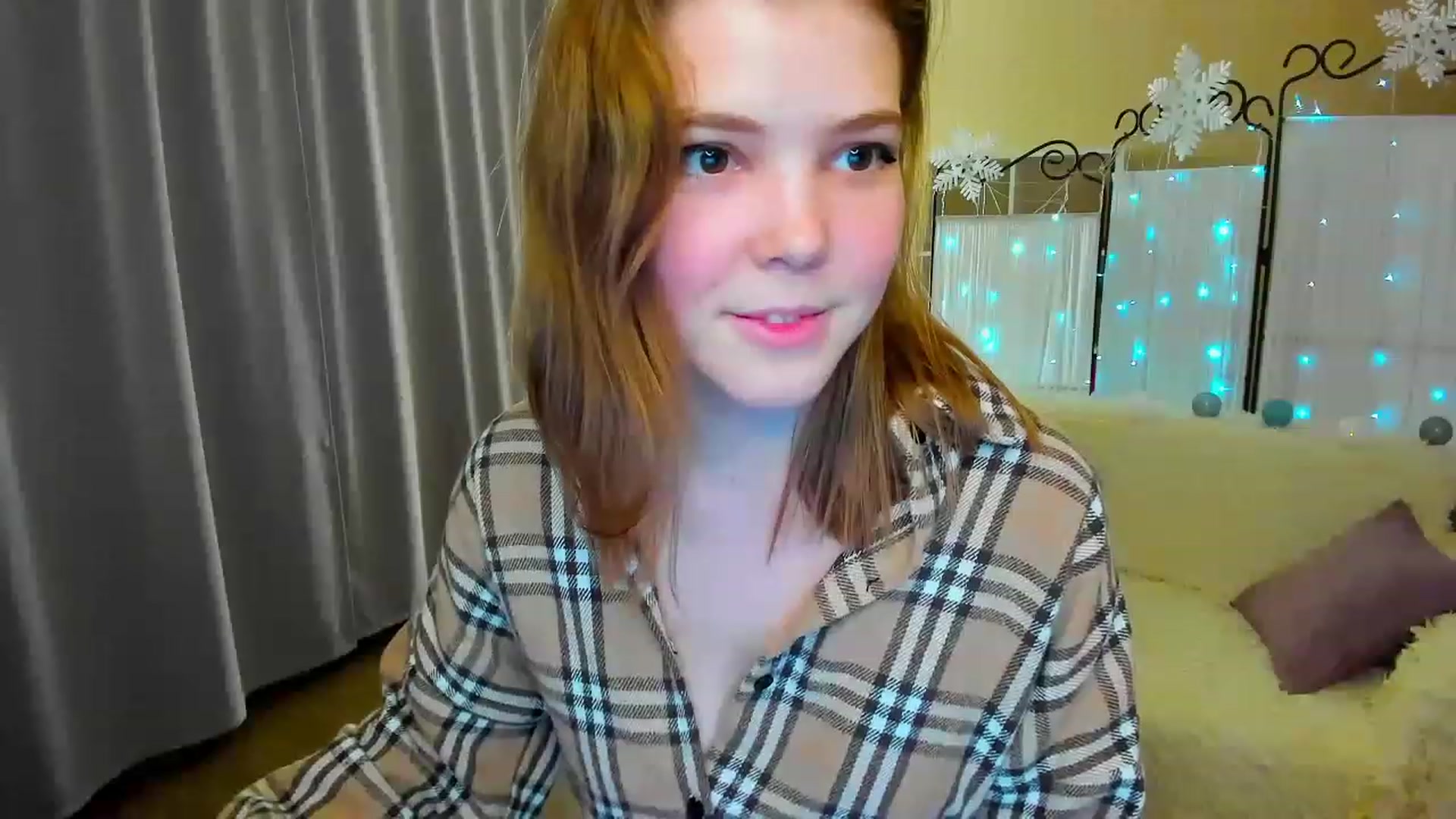 Gallery image thumbnail from EffyShy's myfreecams stream on, 01/19/2023, 20:00 image 9 of 20
