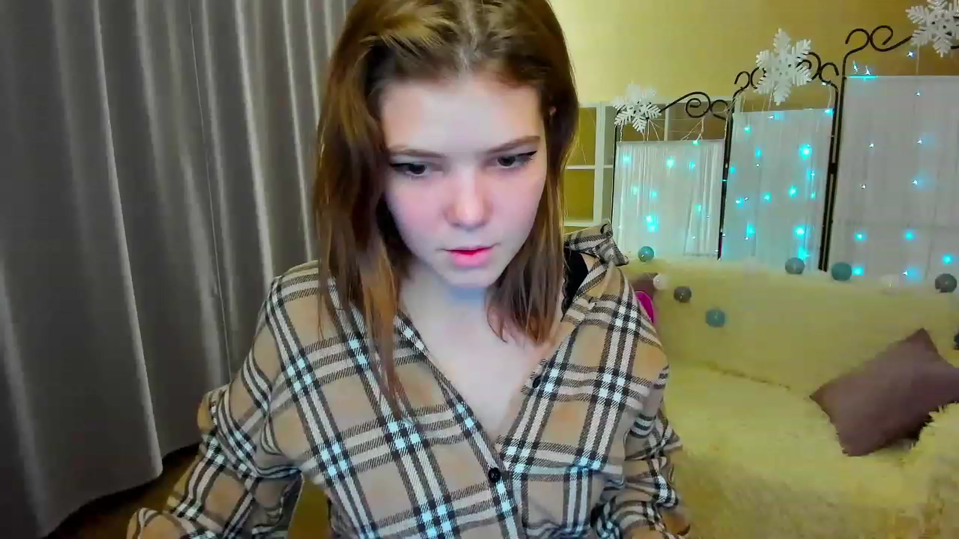 Gallery image thumbnail from EffyShy's myfreecams stream on, 01/19/2023, 20:00 image 19 of 20