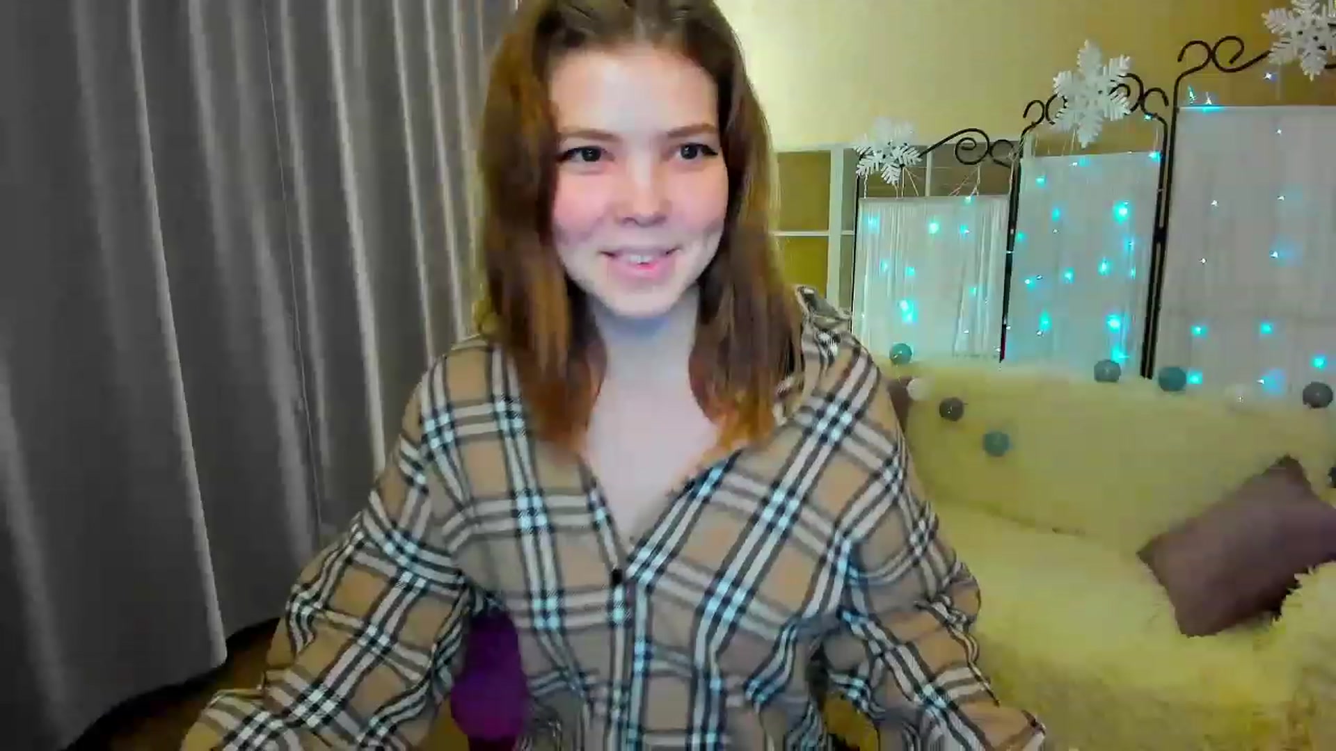 Gallery image thumbnail from EffyShy's myfreecams stream on, 01/19/2023, 20:00 image 4 of 20