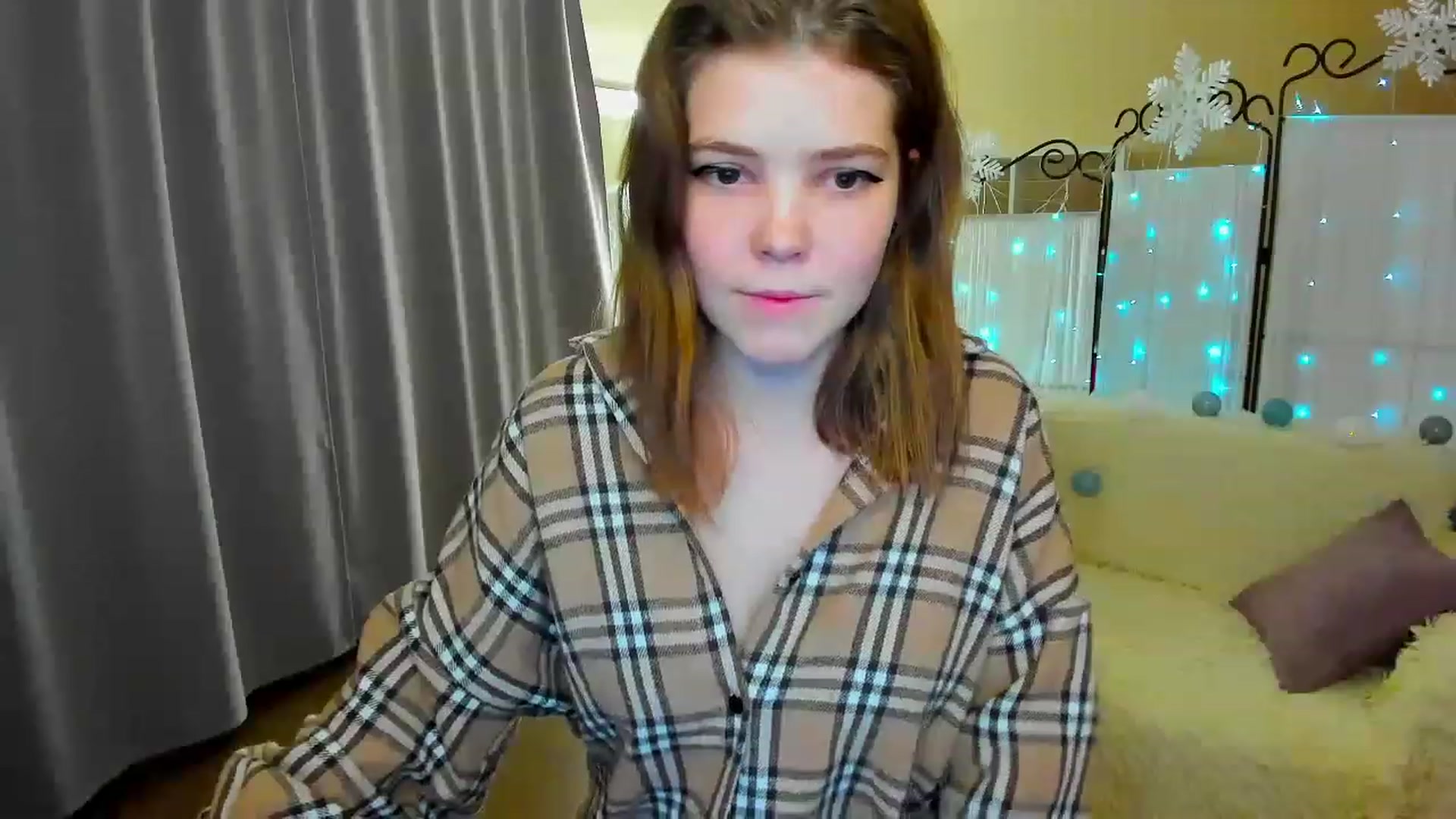 Gallery image thumbnail from EffyShy's myfreecams stream on, 01/19/2023, 20:00 image 12 of 20