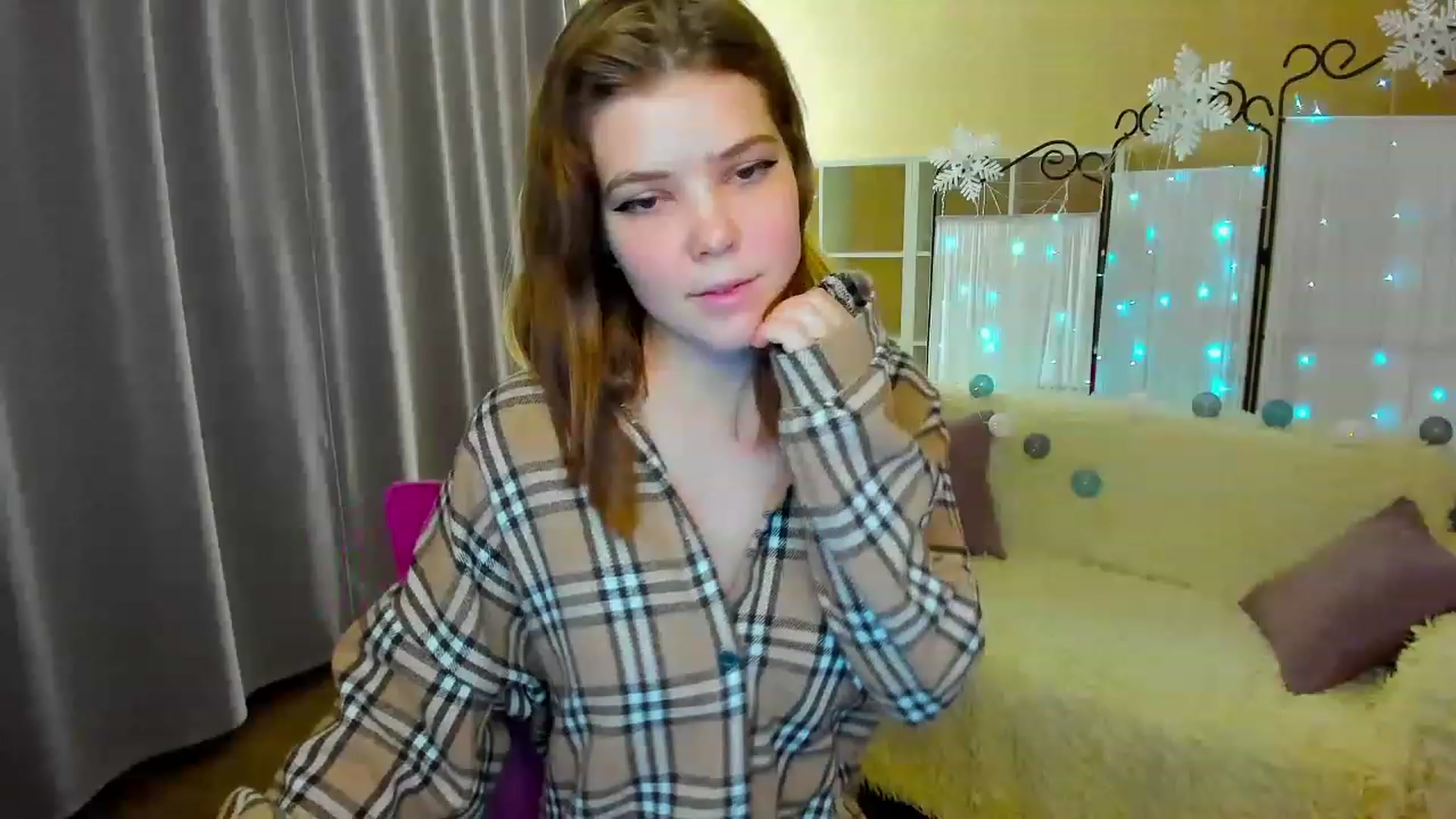 Gallery image thumbnail from EffyShy's myfreecams stream on, 01/19/2023, 20:00 image 1 of 20