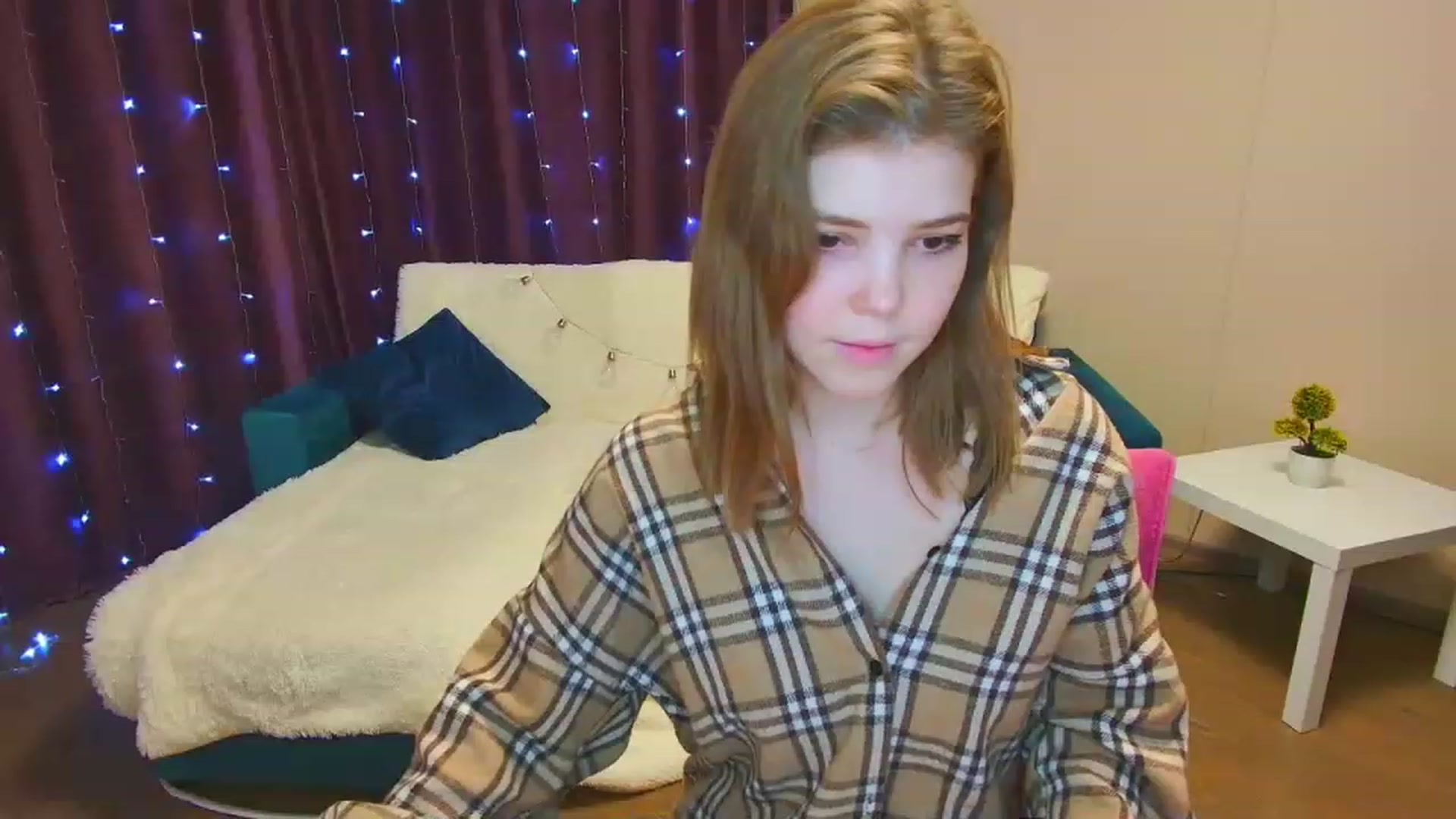 Gallery image thumbnail from EffyShy's myfreecams stream on, 01/20/2023, 18:57 image 15 of 20