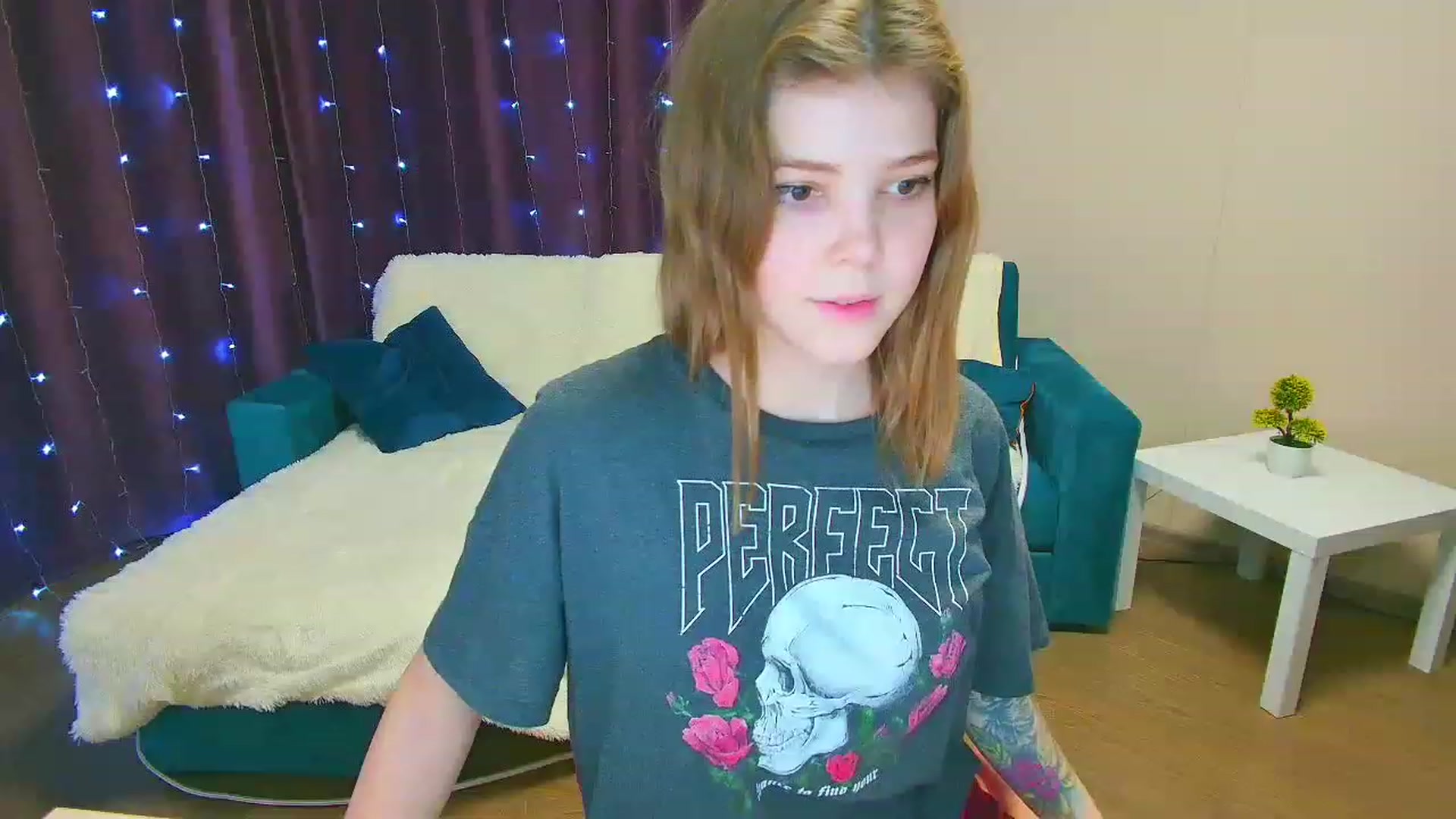 Gallery image thumbnail from EffyShy's myfreecams stream on, 01/22/2023, 18:13 image 4 of 20