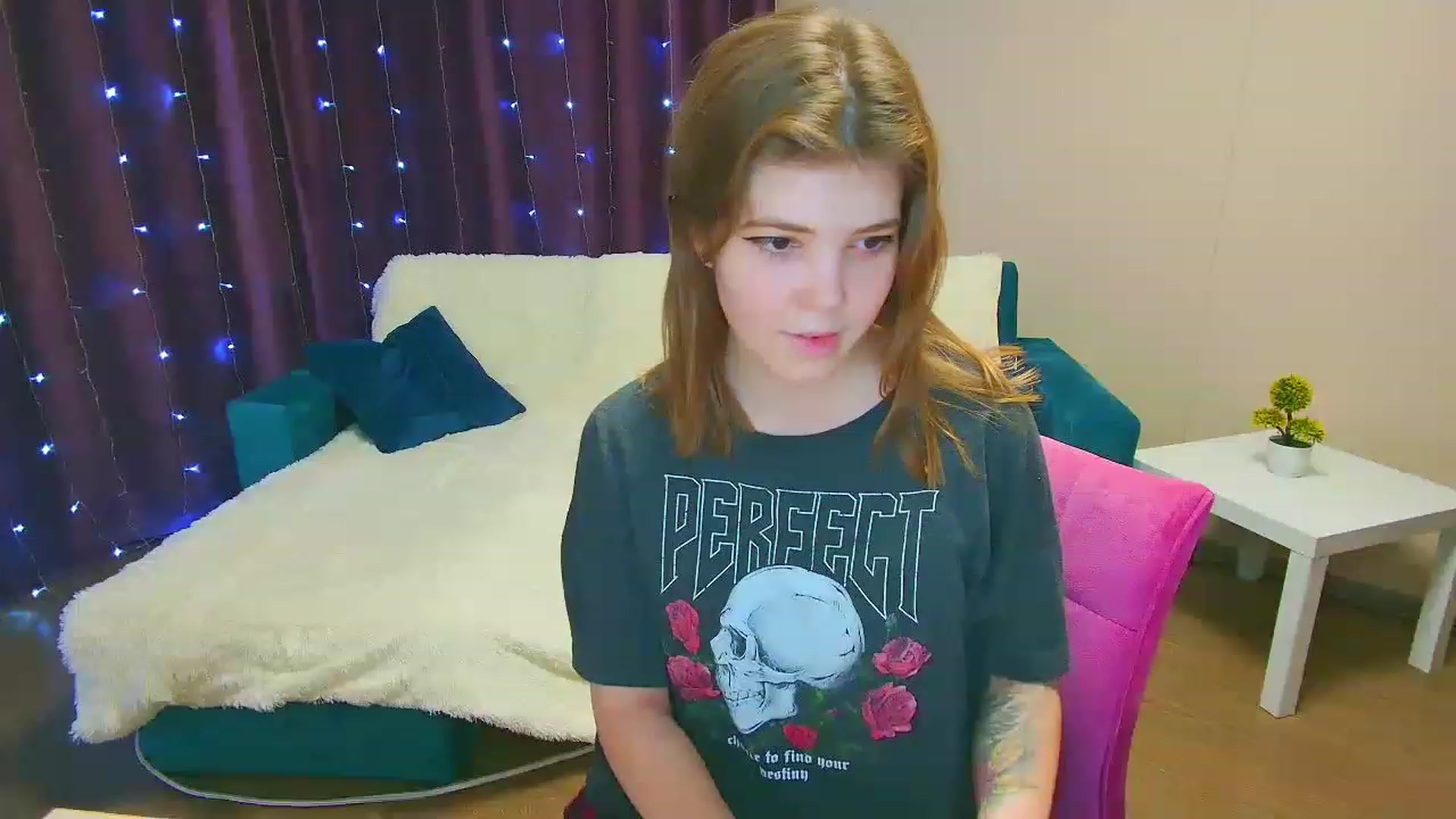 Gallery image thumbnail from EffyShy's myfreecams stream on, 01/22/2023, 18:13 image 14 of 20