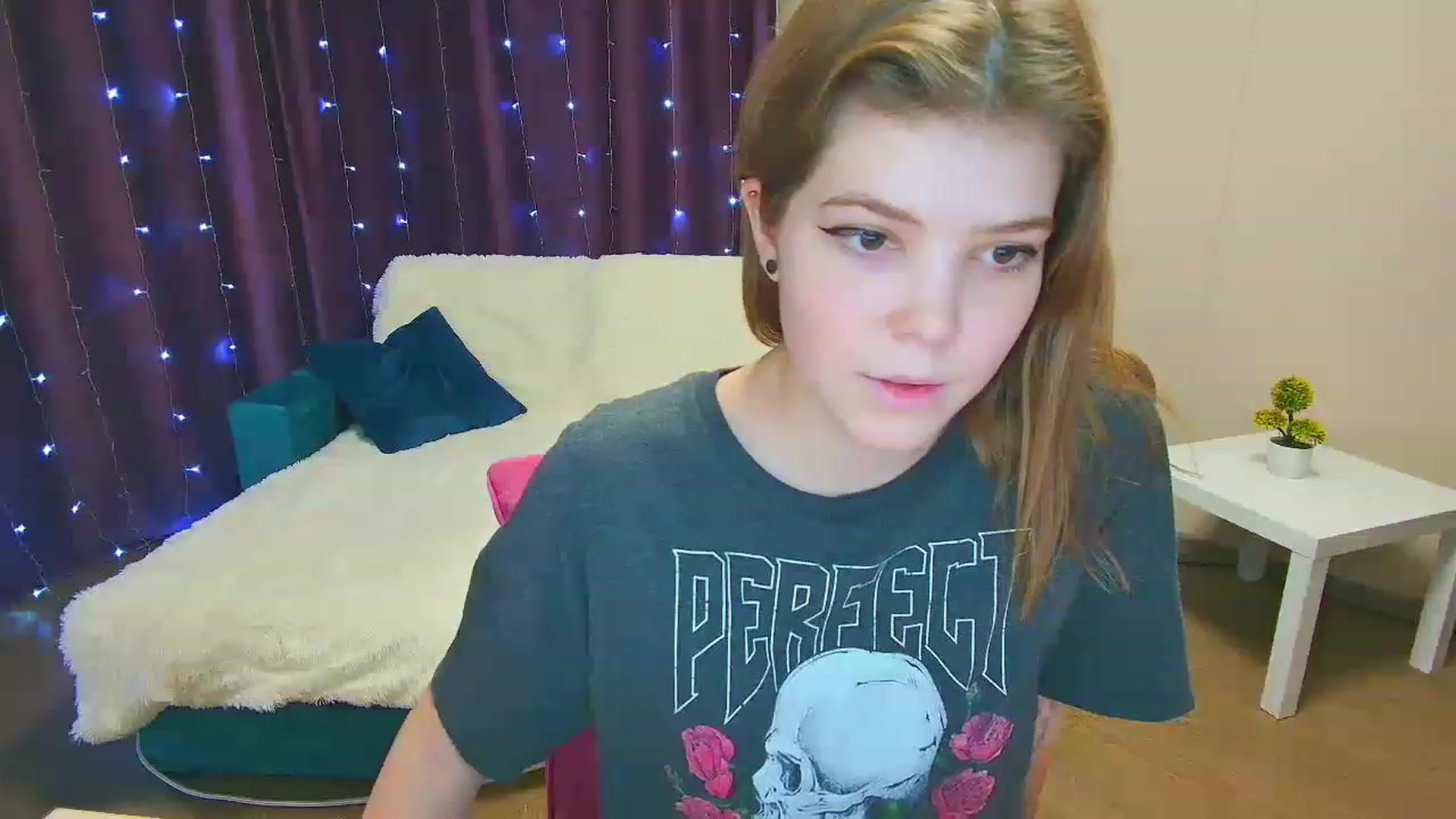 Gallery image thumbnail from EffyShy's myfreecams stream on, 01/22/2023, 20:45 image 13 of 20