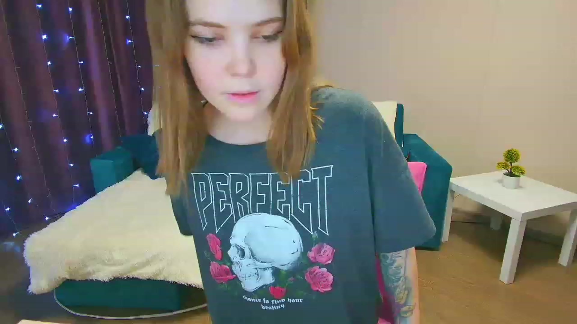Gallery image thumbnail from EffyShy's myfreecams stream on, 01/22/2023, 20:45 image 3 of 20