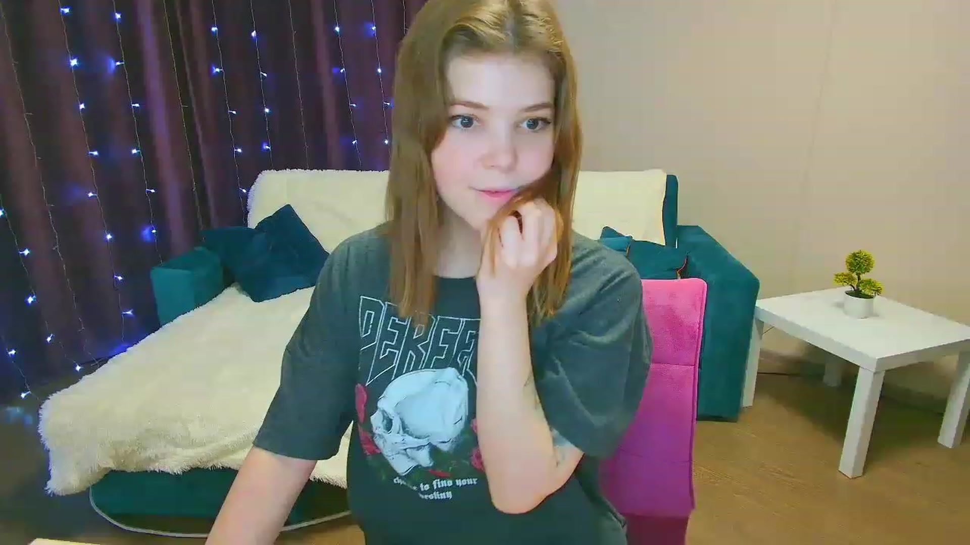 Gallery image thumbnail from EffyShy's myfreecams stream on, 01/22/2023, 20:45 image 20 of 20