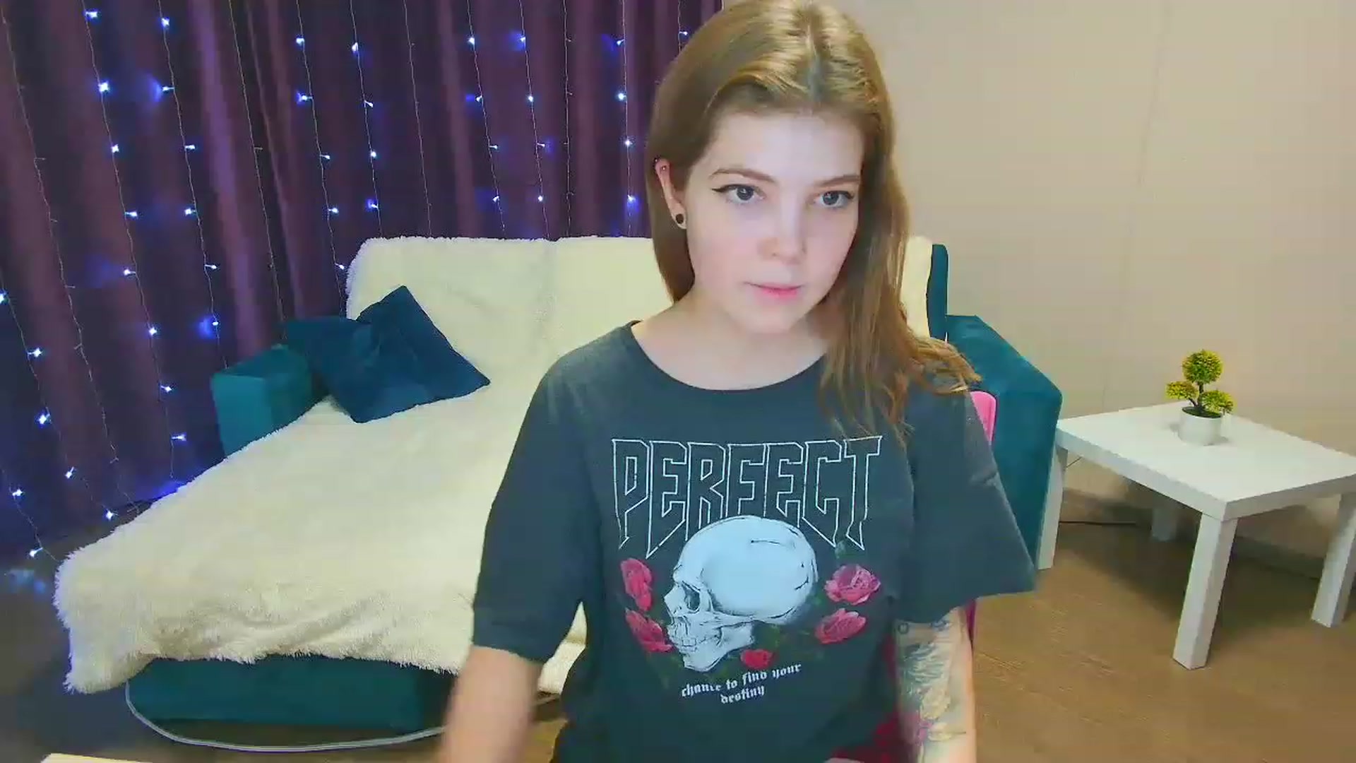 Gallery image thumbnail from EffyShy's myfreecams stream on, 01/22/2023, 20:45 image 17 of 20