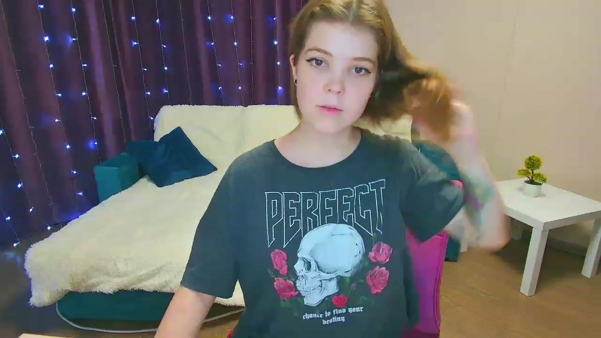 Gallery image thumbnail from EffyShy's myfreecams stream on, 01/22/2023, 20:45 image 6 of 20