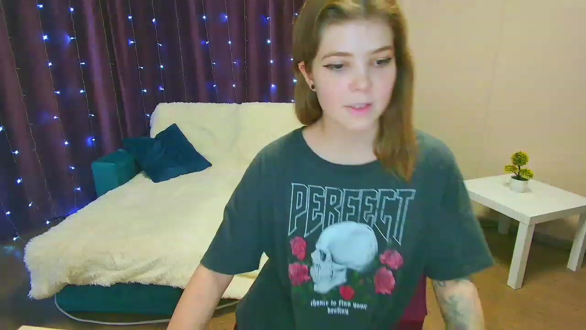 Gallery image thumbnail from EffyShy's myfreecams stream on, 01/22/2023, 20:45 image 14 of 20