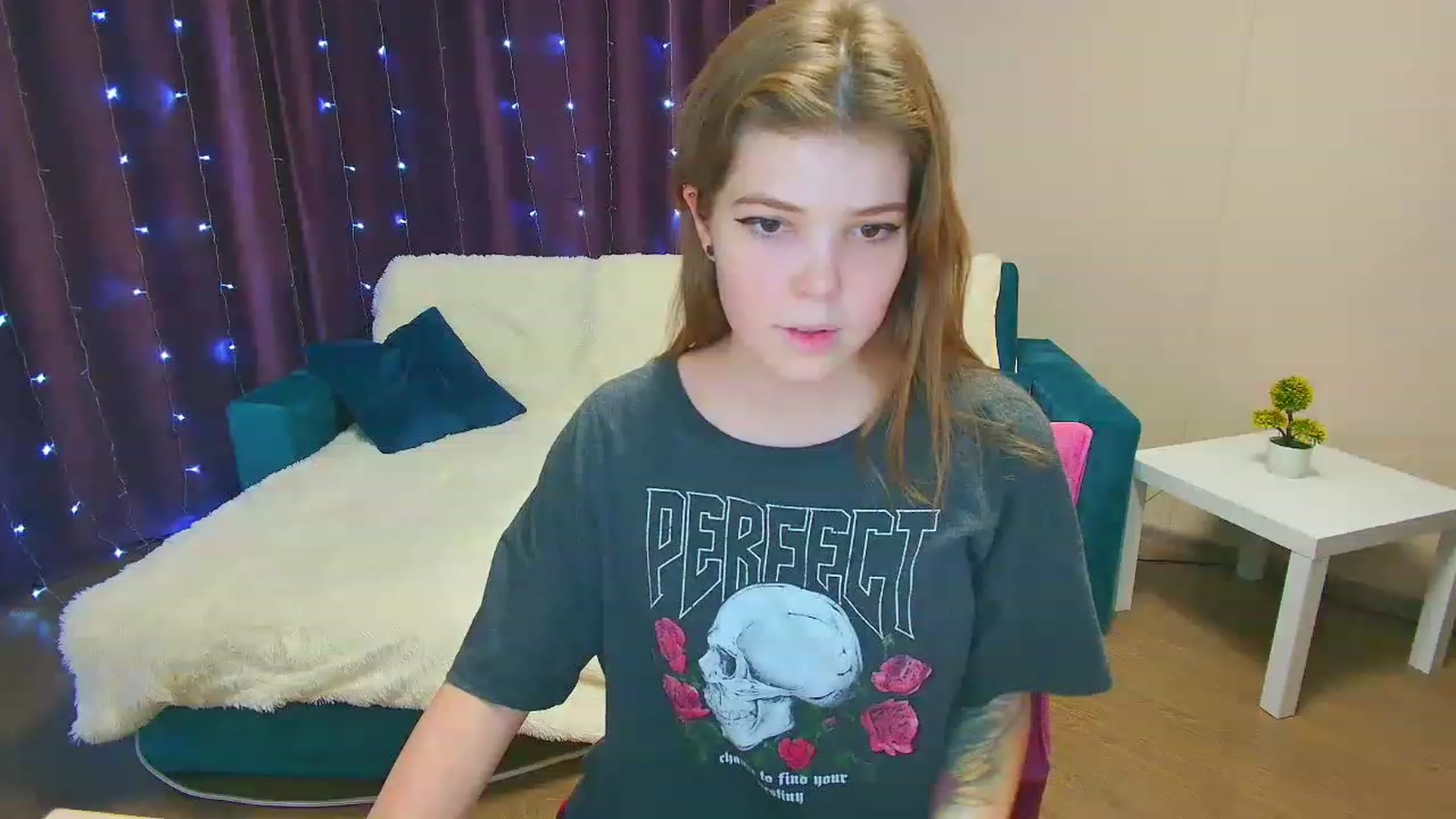 Gallery image thumbnail from EffyShy's myfreecams stream on, 01/22/2023, 20:45 image 8 of 20