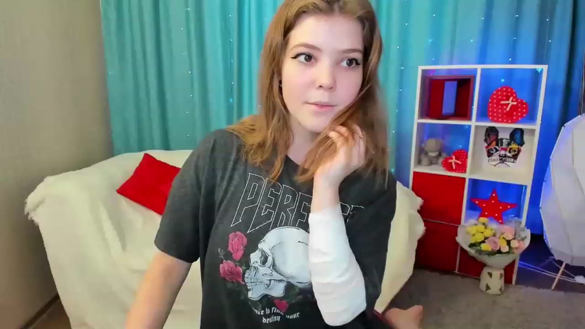 Gallery image thumbnail from EffyShy's myfreecams stream on, 03/03/2023, 11:47 image 2 of 20