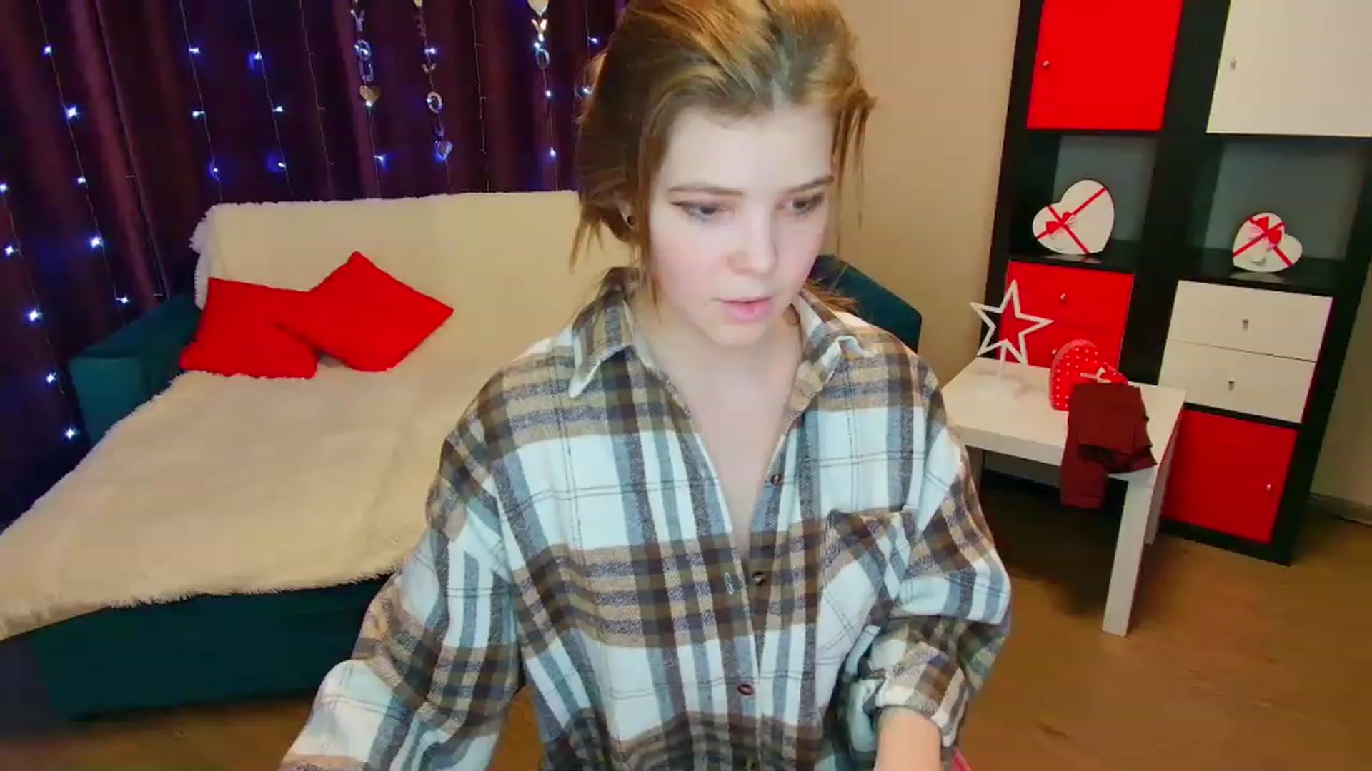 Gallery image thumbnail from EffyShy's myfreecams stream on, 03/05/2023, 13:43 image 2 of 20