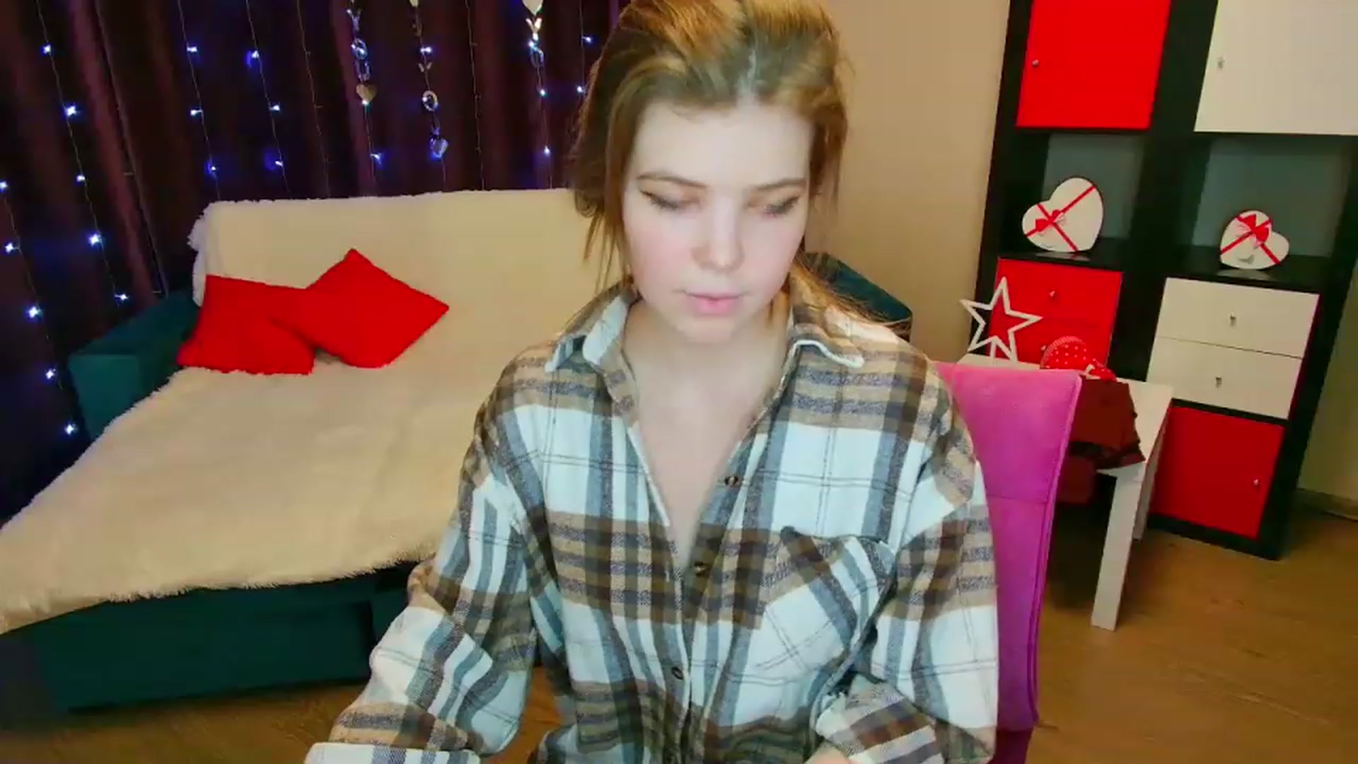 Gallery image thumbnail from EffyShy's myfreecams stream on, 03/05/2023, 13:43 image 17 of 20