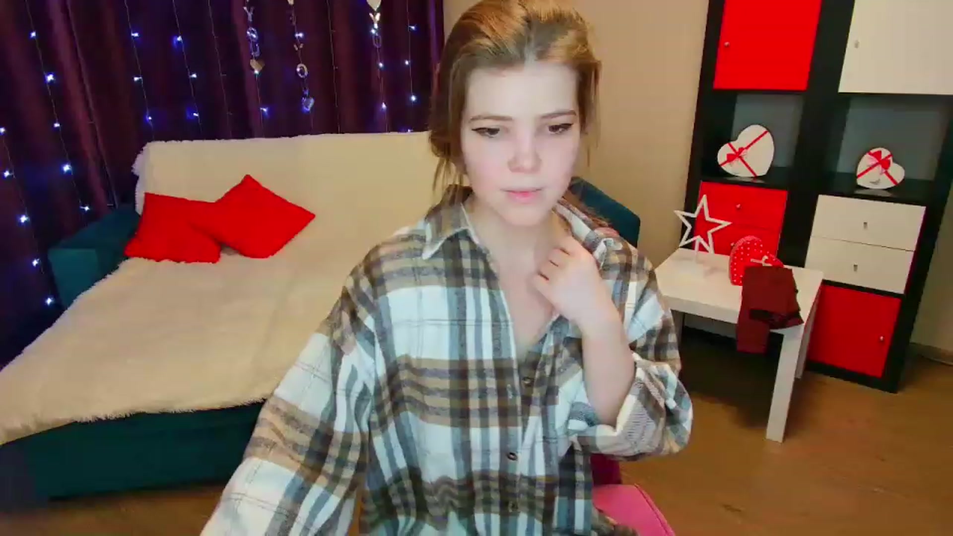 Gallery image thumbnail from EffyShy's myfreecams stream on, 03/05/2023, 13:43 image 3 of 20