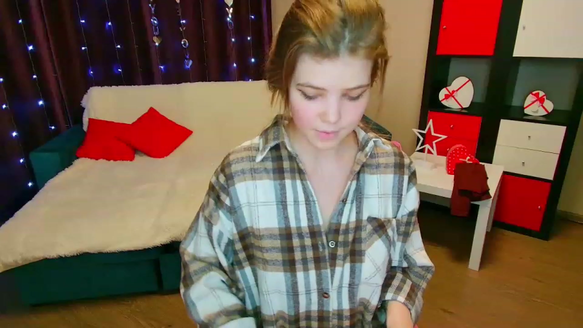 Gallery image thumbnail from EffyShy's myfreecams stream on, 03/05/2023, 13:43 image 10 of 20