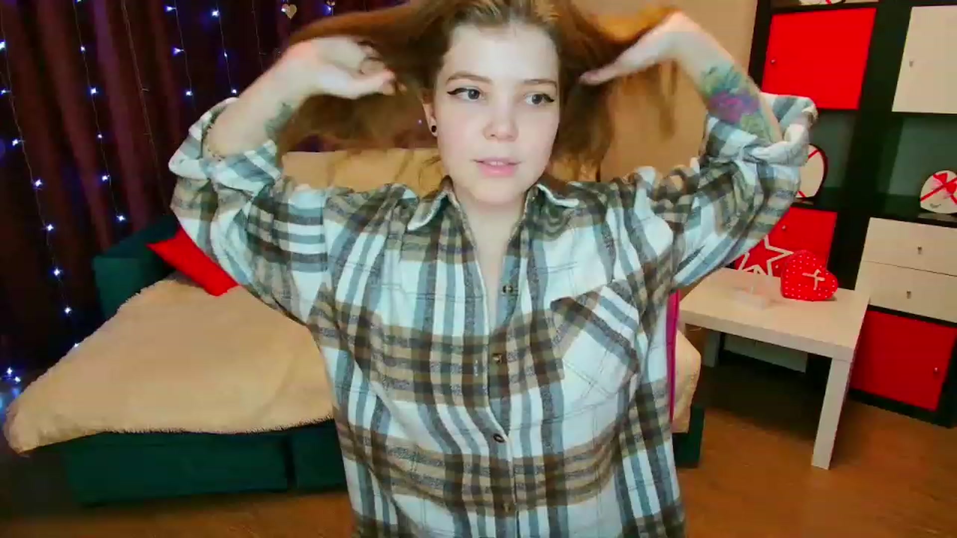 Gallery image thumbnail from EffyShy's myfreecams stream on, 03/08/2023, 17:00 image 18 of 20