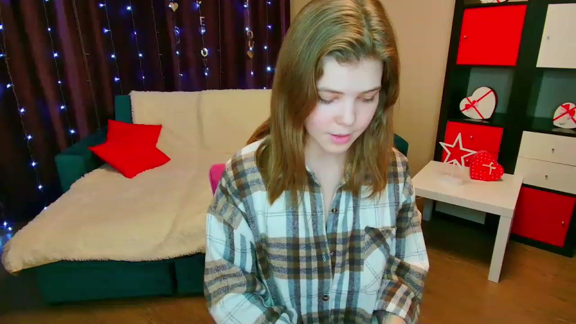 Gallery image thumbnail from EffyShy's myfreecams stream on, 03/08/2023, 17:00 image 17 of 20