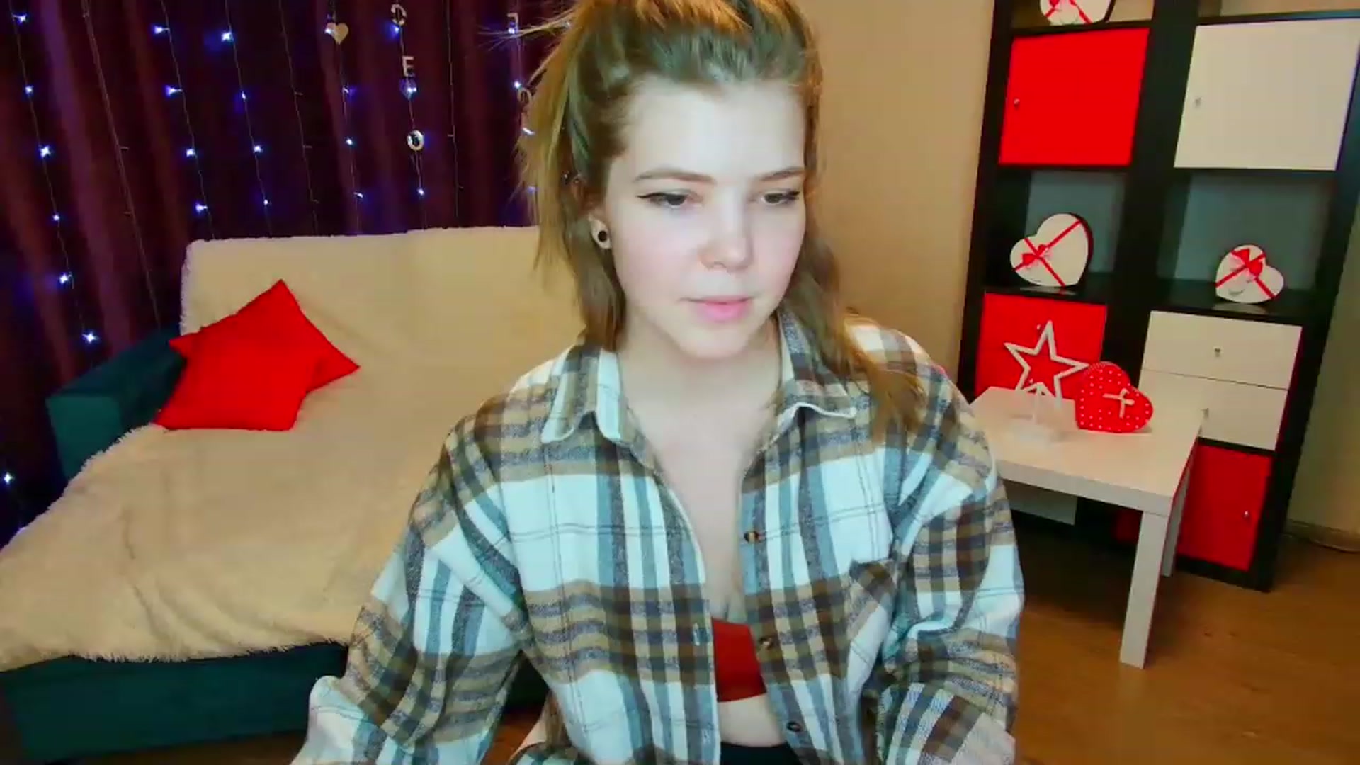 Gallery image thumbnail from EffyShy's myfreecams stream on, 03/09/2023, 17:15 image 3 of 20