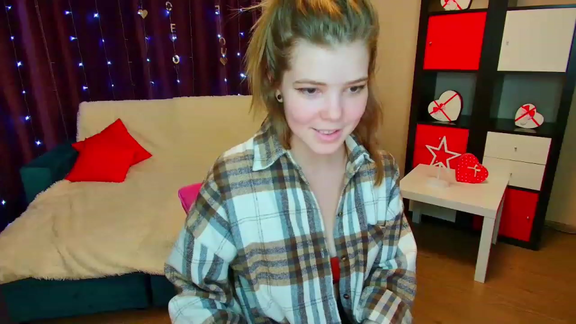 Gallery image thumbnail from EffyShy's myfreecams stream on, 03/09/2023, 17:15 image 9 of 20