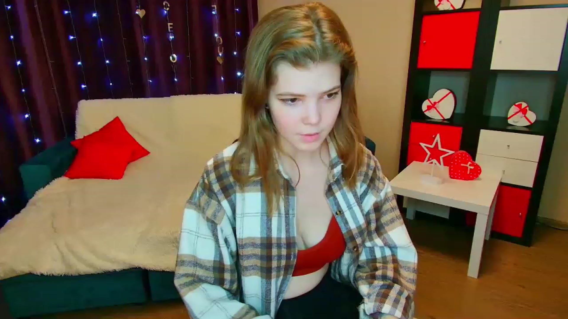 Gallery image thumbnail from EffyShy's myfreecams stream on, 03/09/2023, 18:18 image 3 of 20