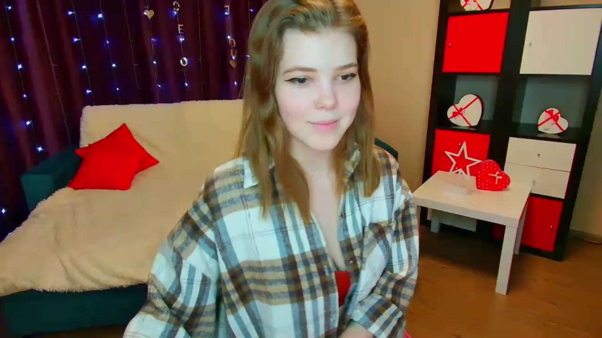 Gallery image thumbnail from EffyShy's myfreecams stream on, 03/09/2023, 18:18 image 18 of 20