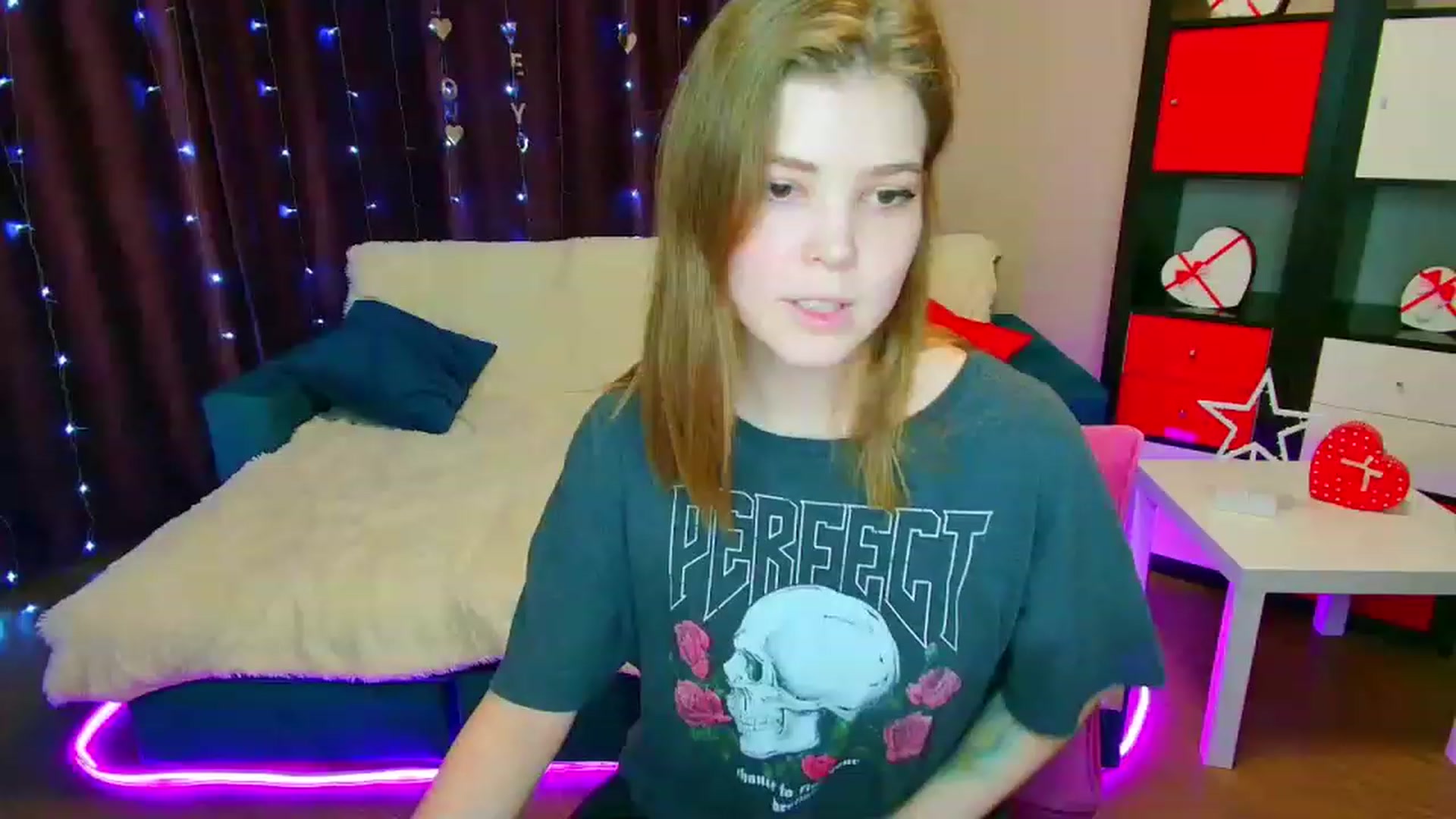 Gallery image thumbnail from EffyShy's myfreecams stream on, 03/13/2023, 17:37 image 14 of 20