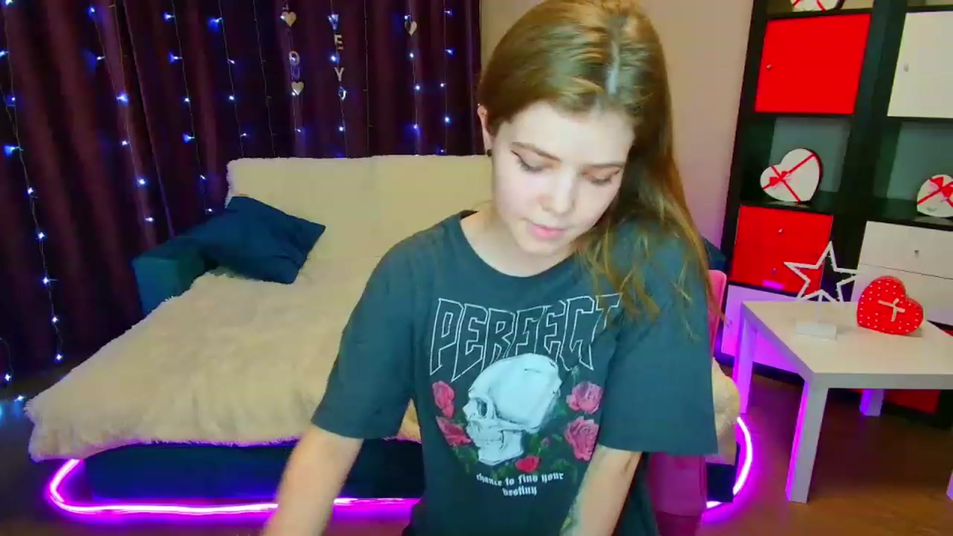 Gallery image thumbnail from EffyShy's myfreecams stream on, 03/13/2023, 17:37 image 9 of 20